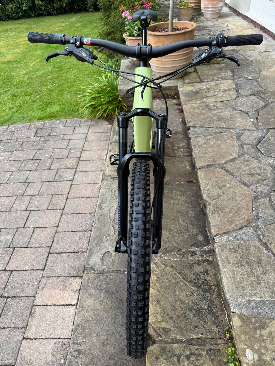 Specialized Turbo Levo 700wh 2024 Electric Bike XL 400 Miles