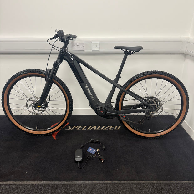 Trek Powerfly 4 2026 Medium 14 miles!