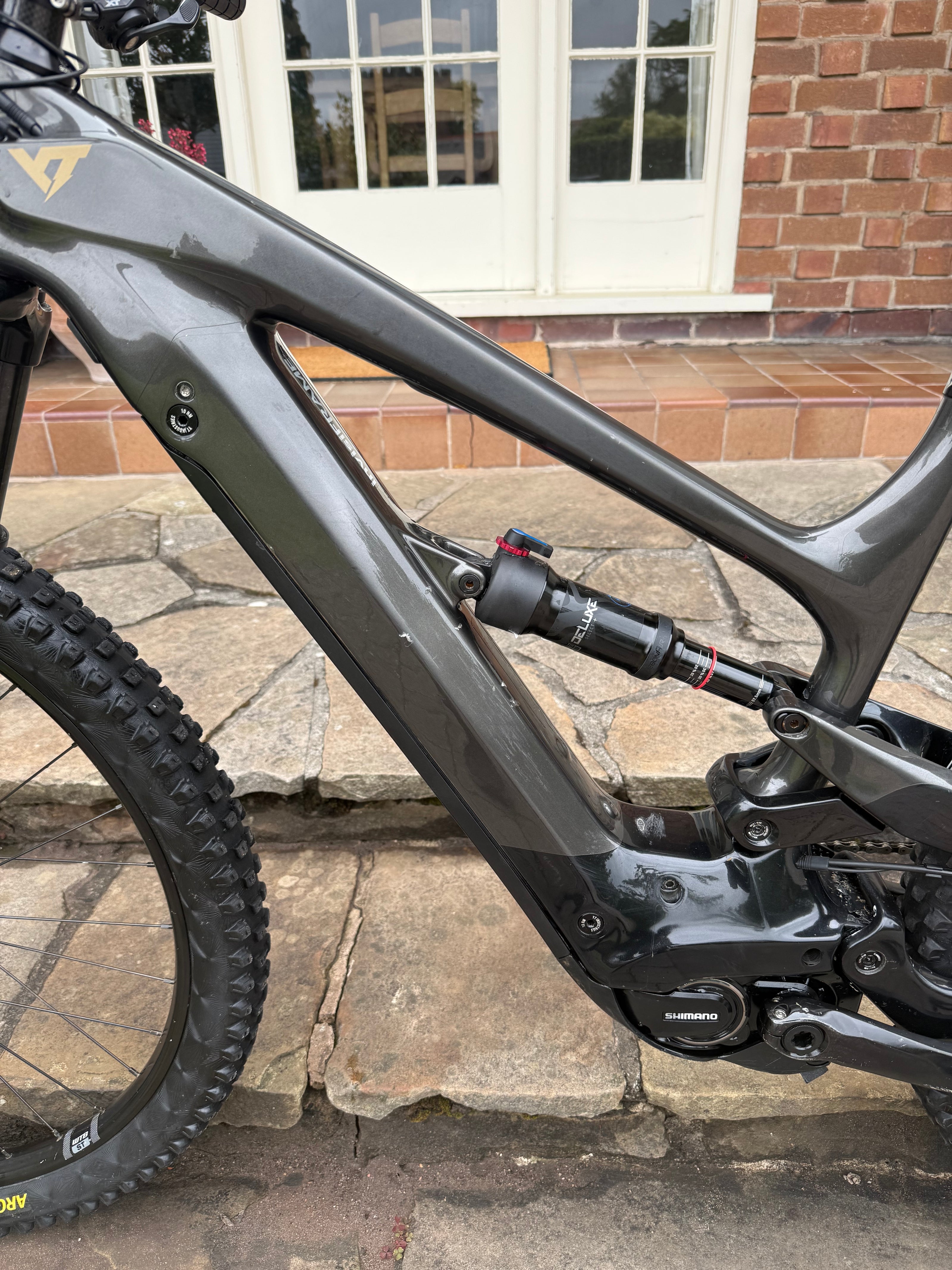 YT Decoy Elite Medium Electric mountain bike 400 miles