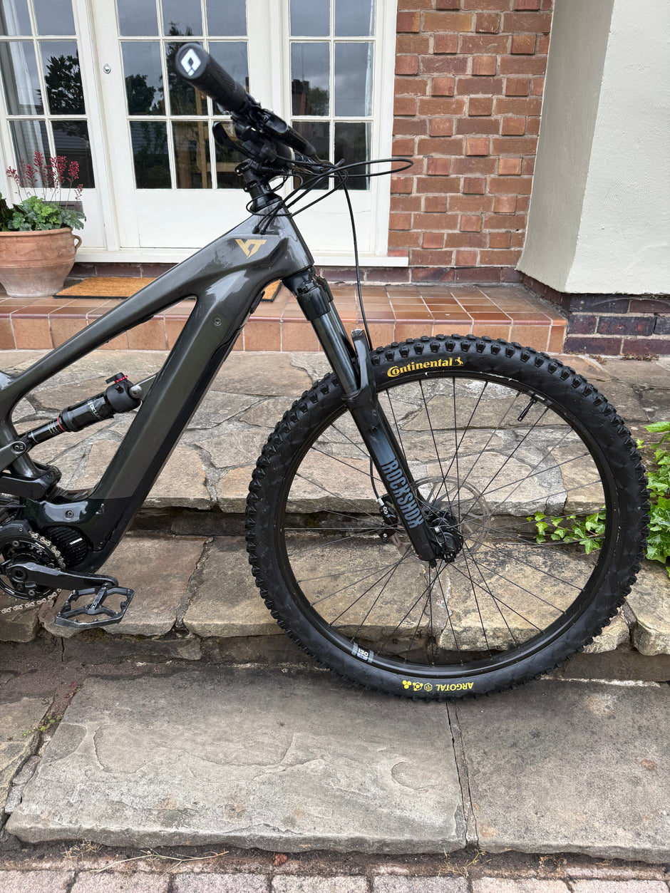 YT Decoy Elite Medium Electric mountain bike 400 miles