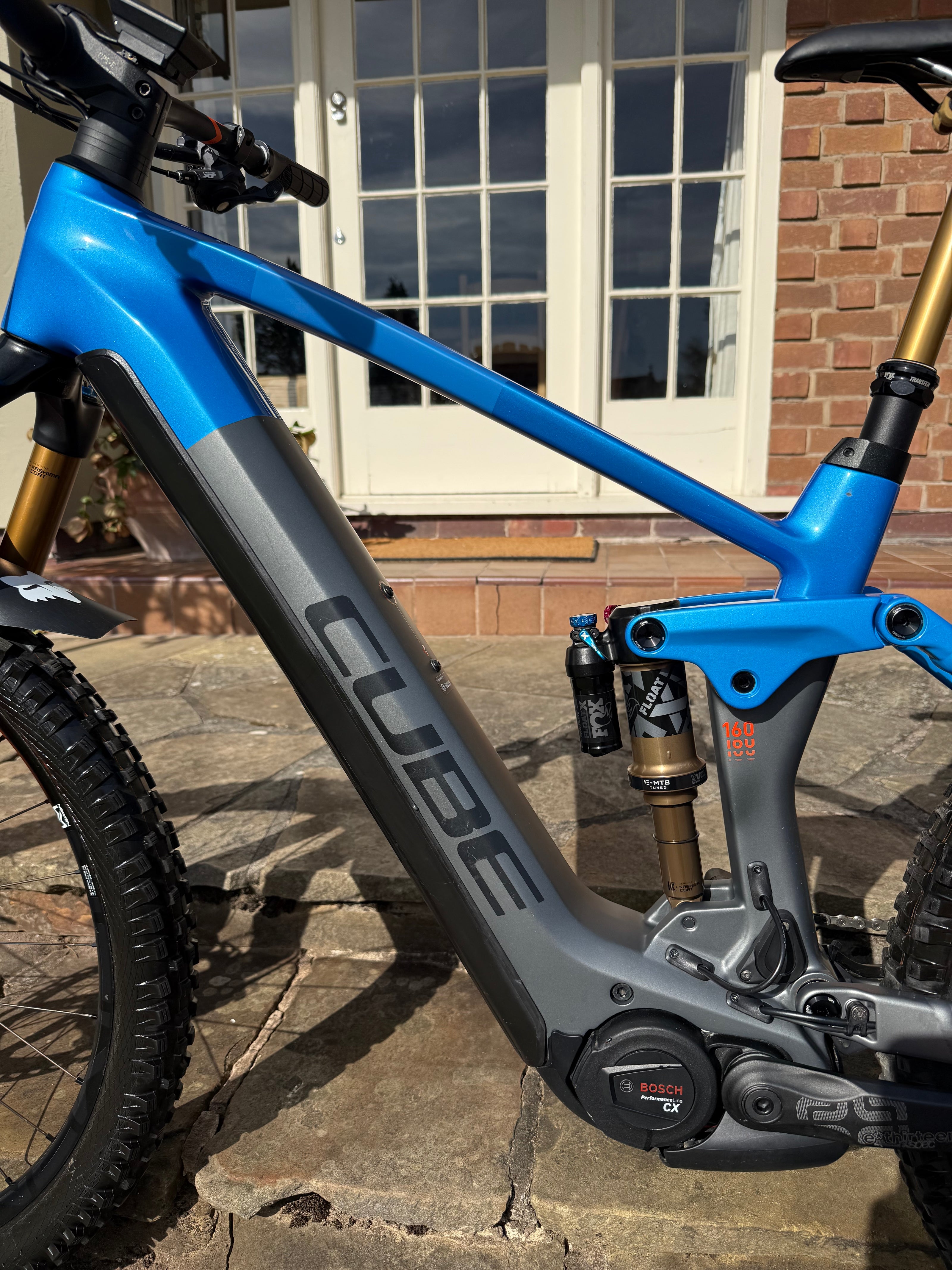 Cube Stereo Hybrid 160 HPC Action Team 750 2023 Medium 500 Miles