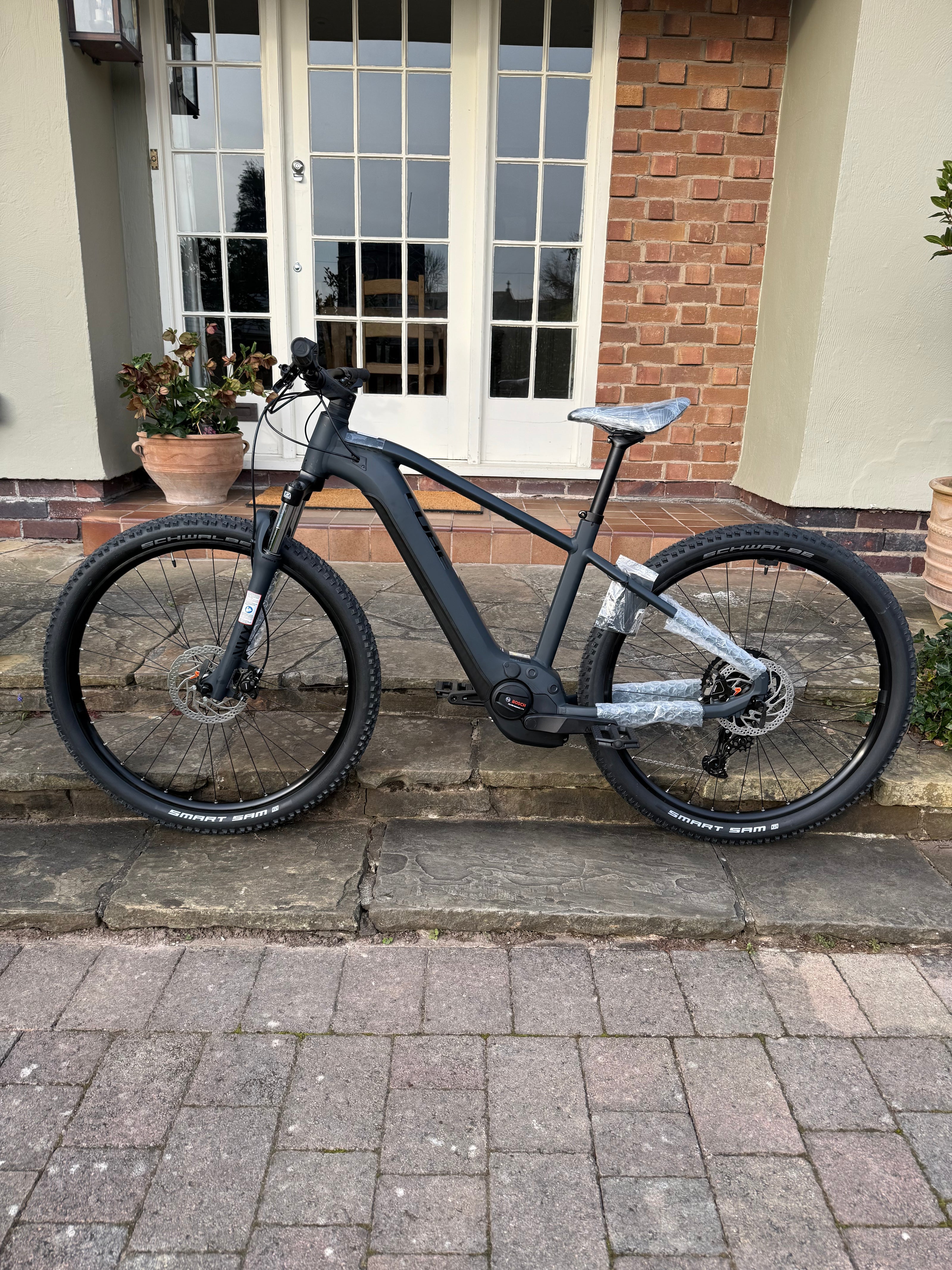Cube Reaction Hybrid Performance 500 Large Electric Mountain Bike 2025 BRAND NEW