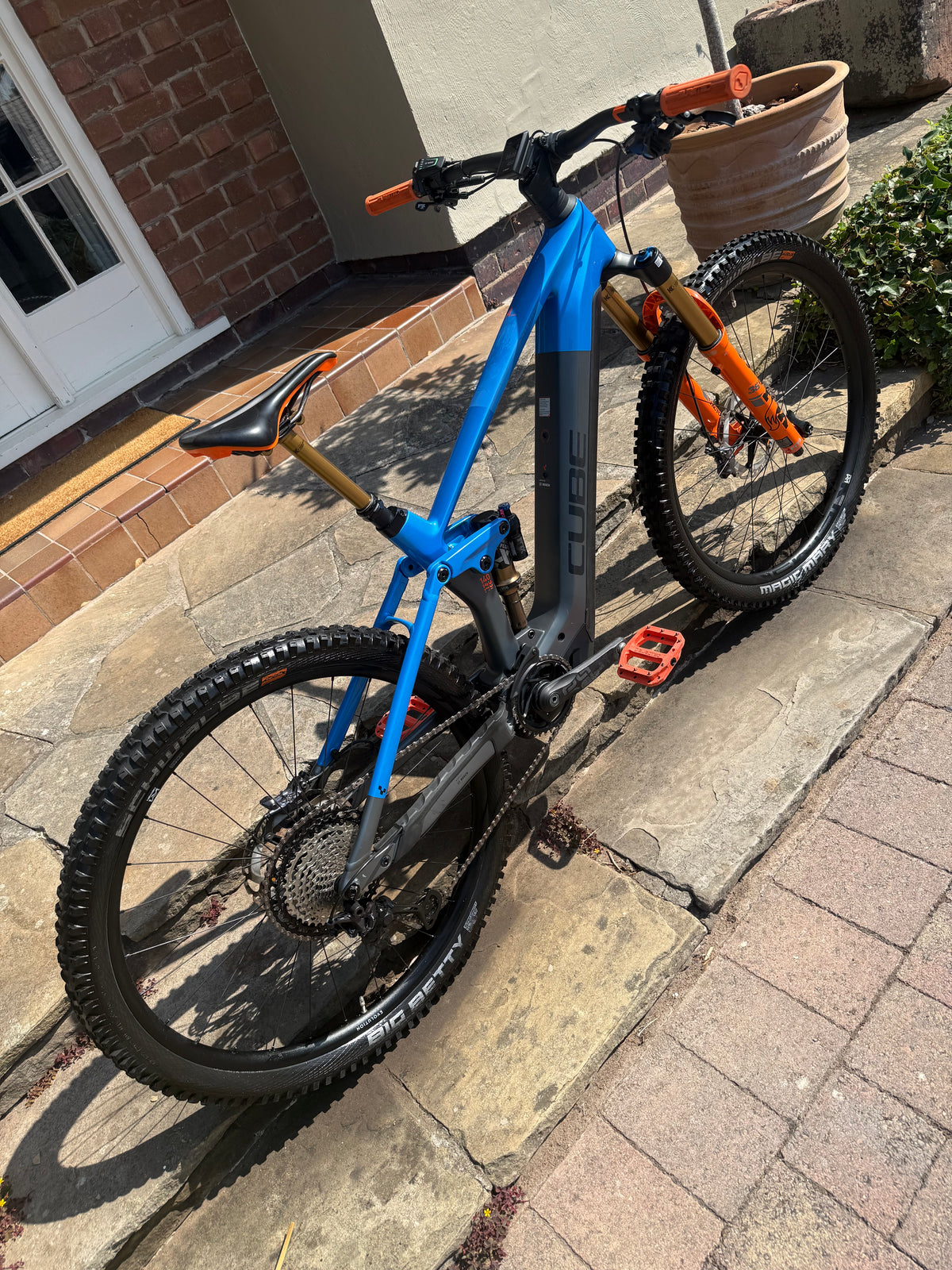 Cube stereo 140 Action Team 2023 Medium 460 miles