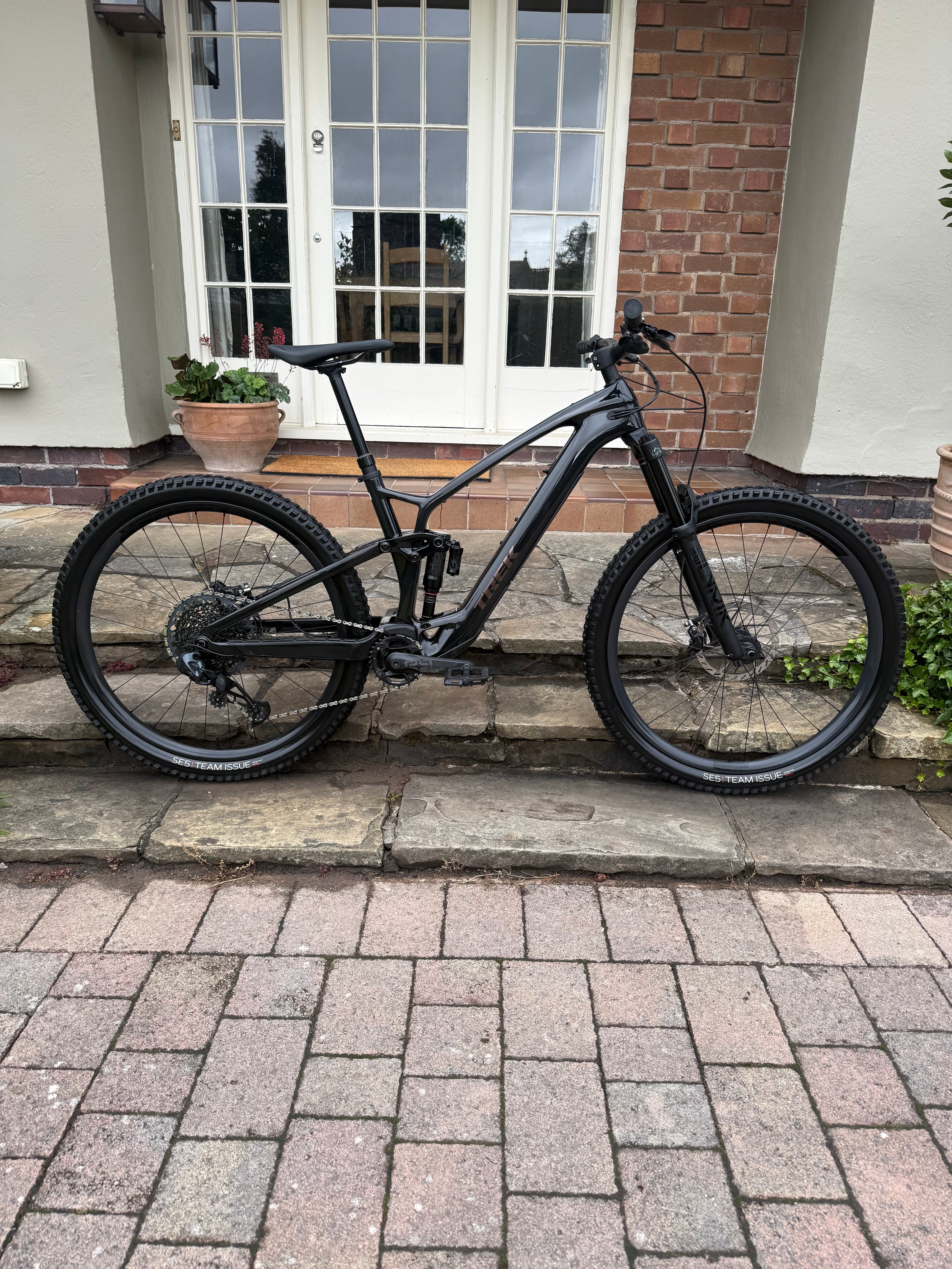 Trek Fuel Exe 9.8 GX AXS 2024 Large Electric Mountain Bike RRP £9,900!
