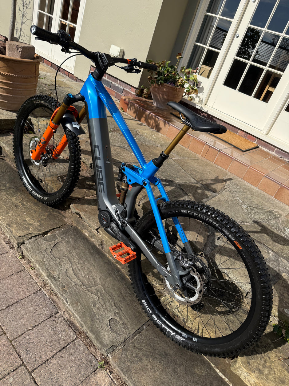 Cube Stereo Hybrid 160 HPC Action Team 750 2023 Medium 500 Miles
