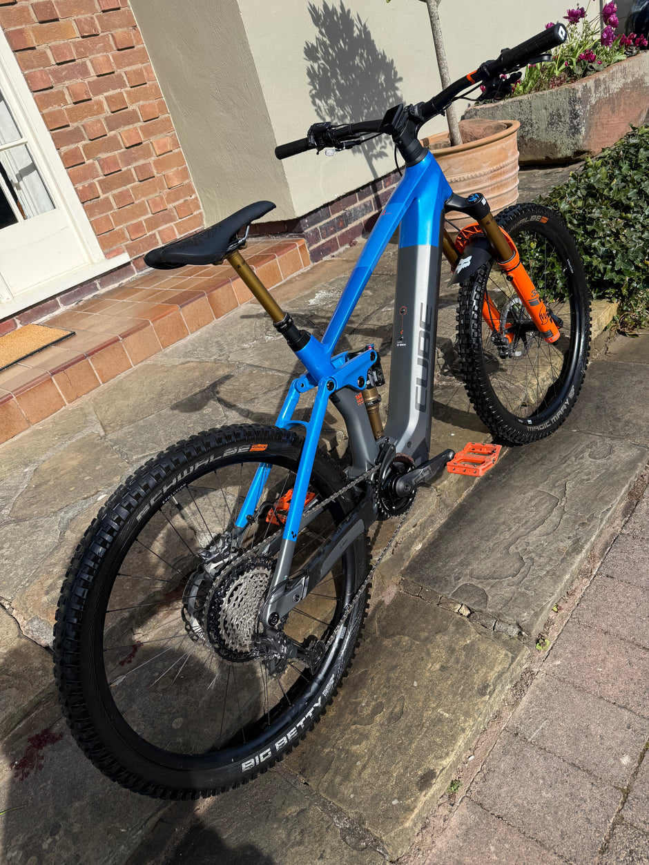 Cube Stereo Hybrid 160 HPC Action Team 750 2023 Medium 500 Miles