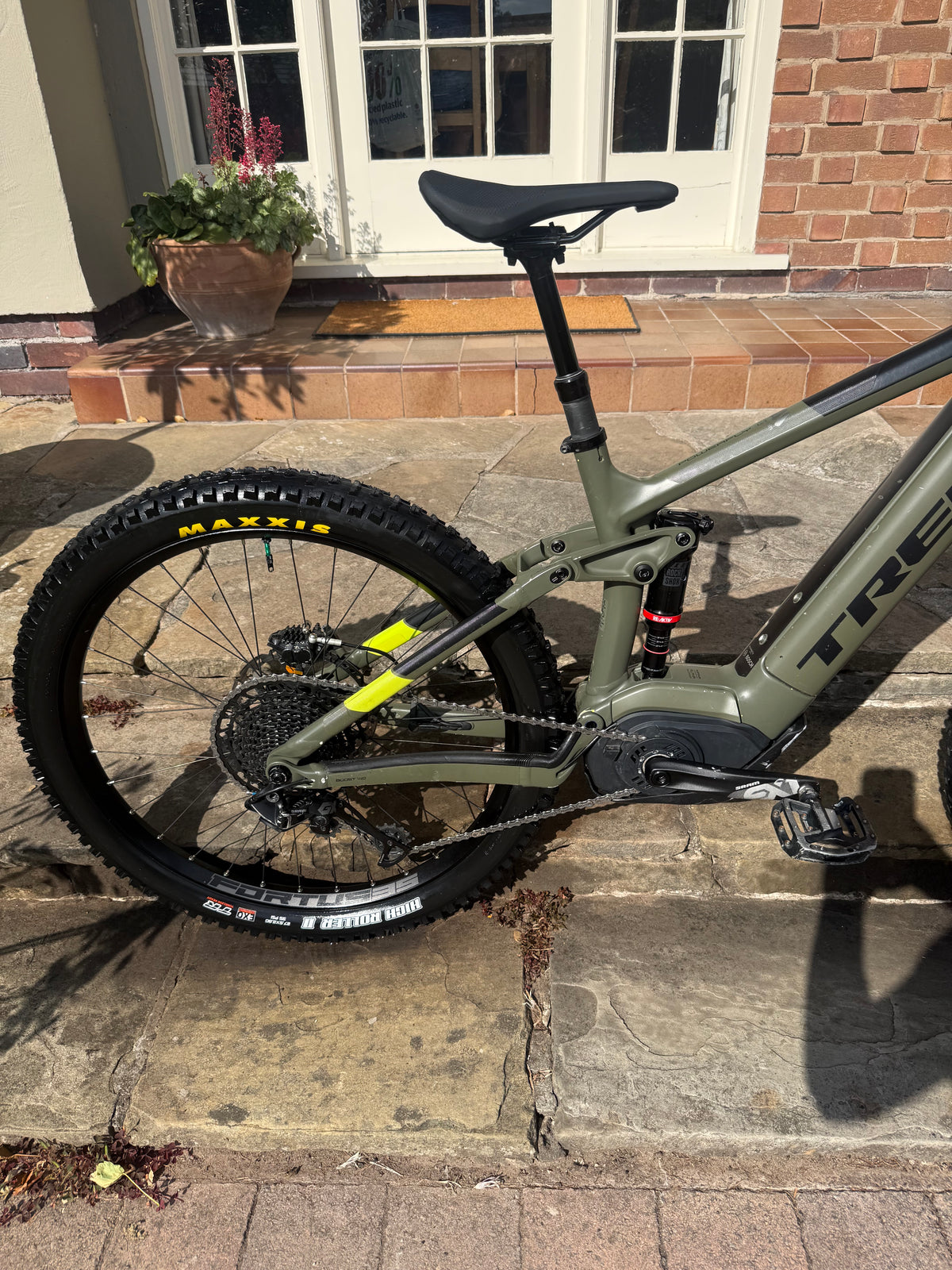 Trek Powerfly LT9 Medium 724 miles