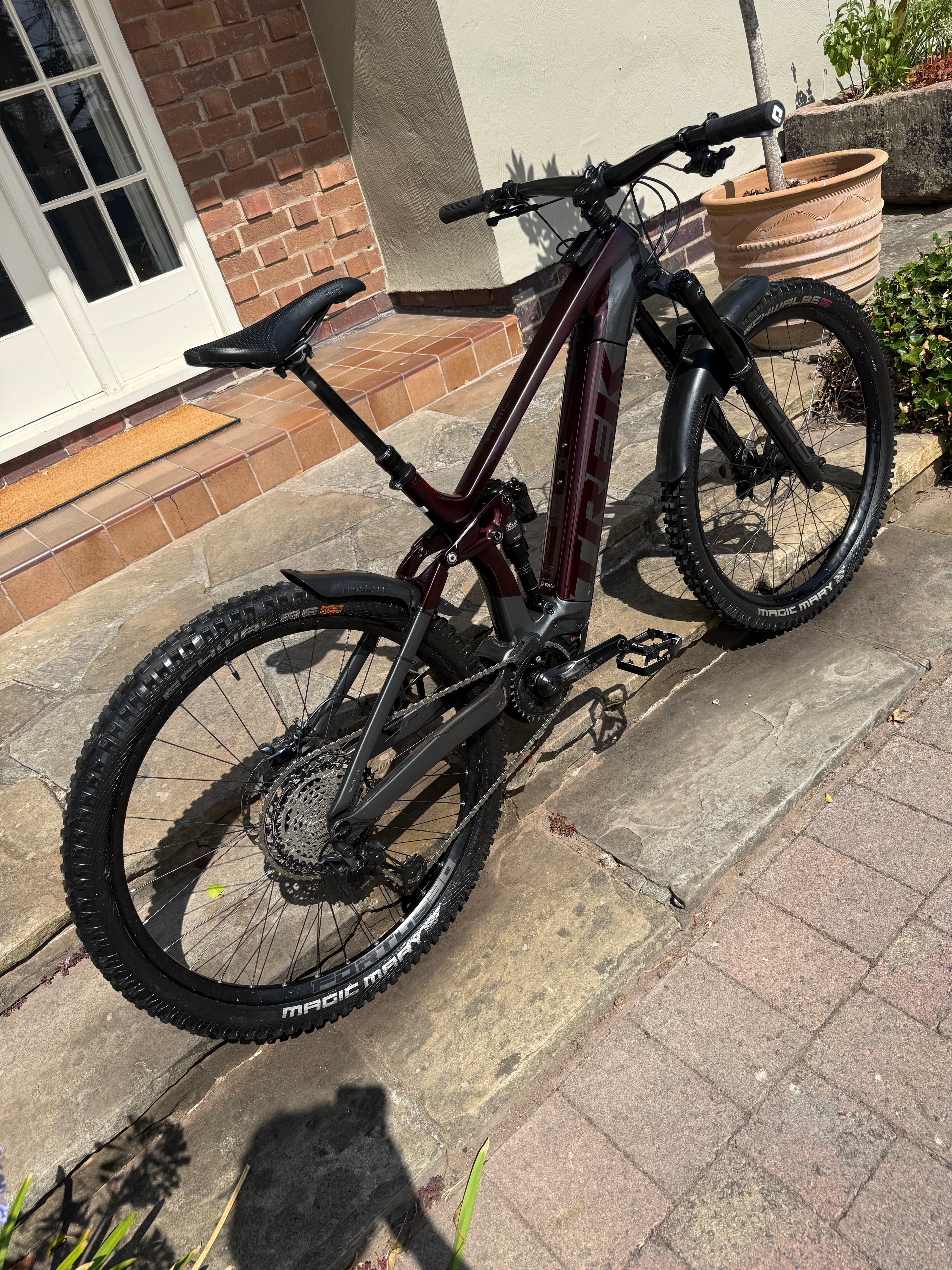 2021 Trek Rail 9.8 Carbon Large 410 miles