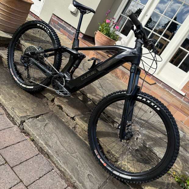 Cube Stereo Hybrid 160 HPC Race 625 Carbon Medium Electric Bike 430 Miles