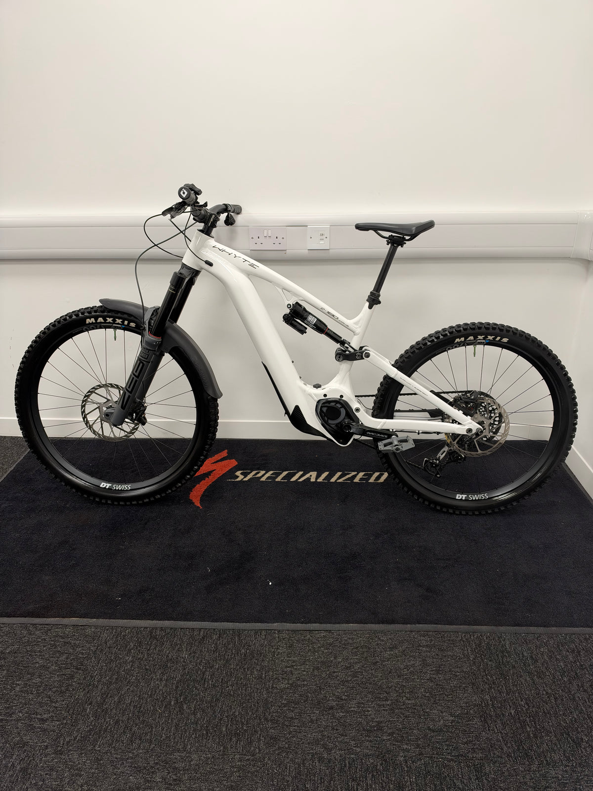 Whyte E-180 Works 2023 Large 200 miles