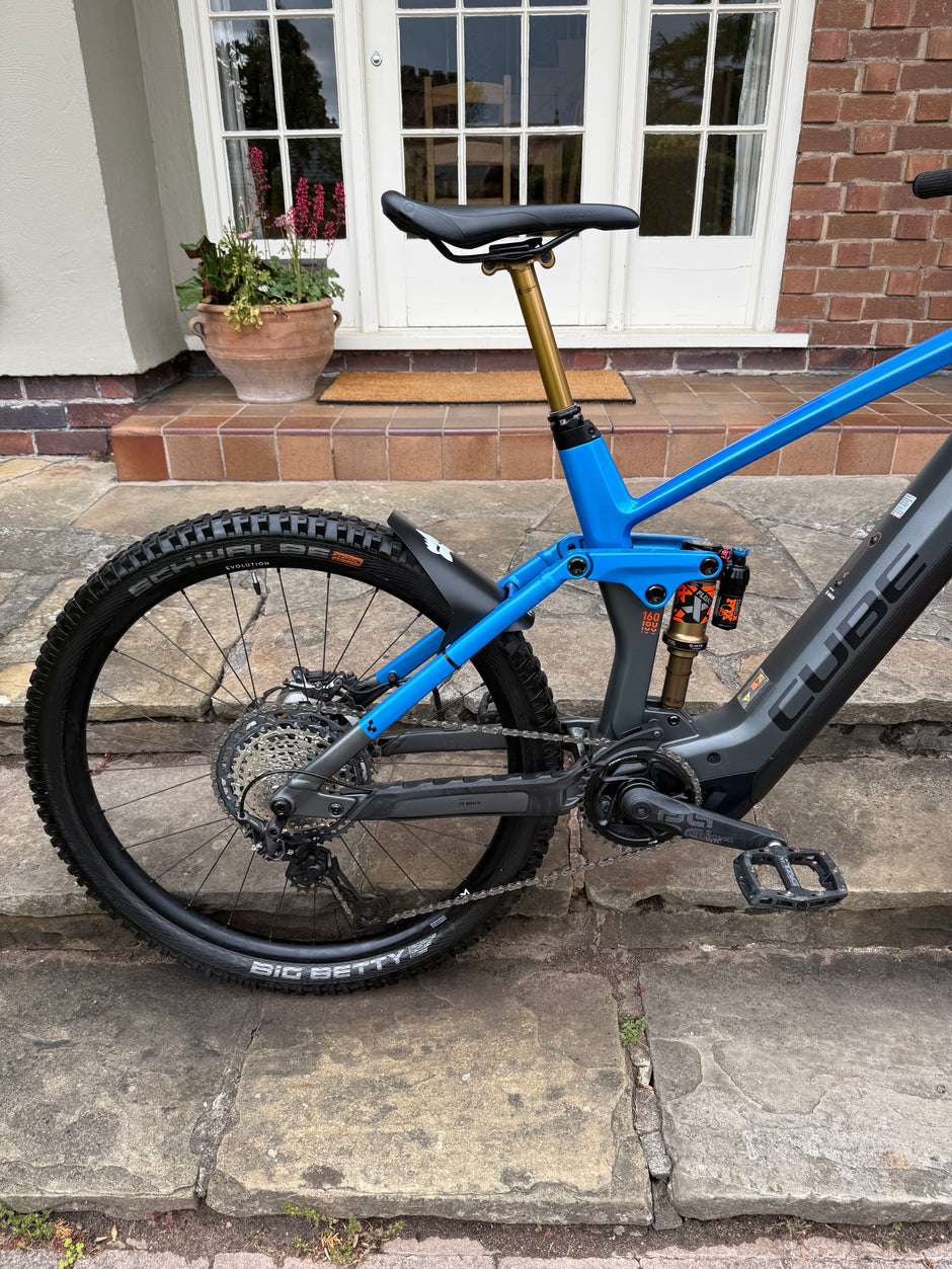 Cube Stereo 160 Action Team 2023 Large 470 miles