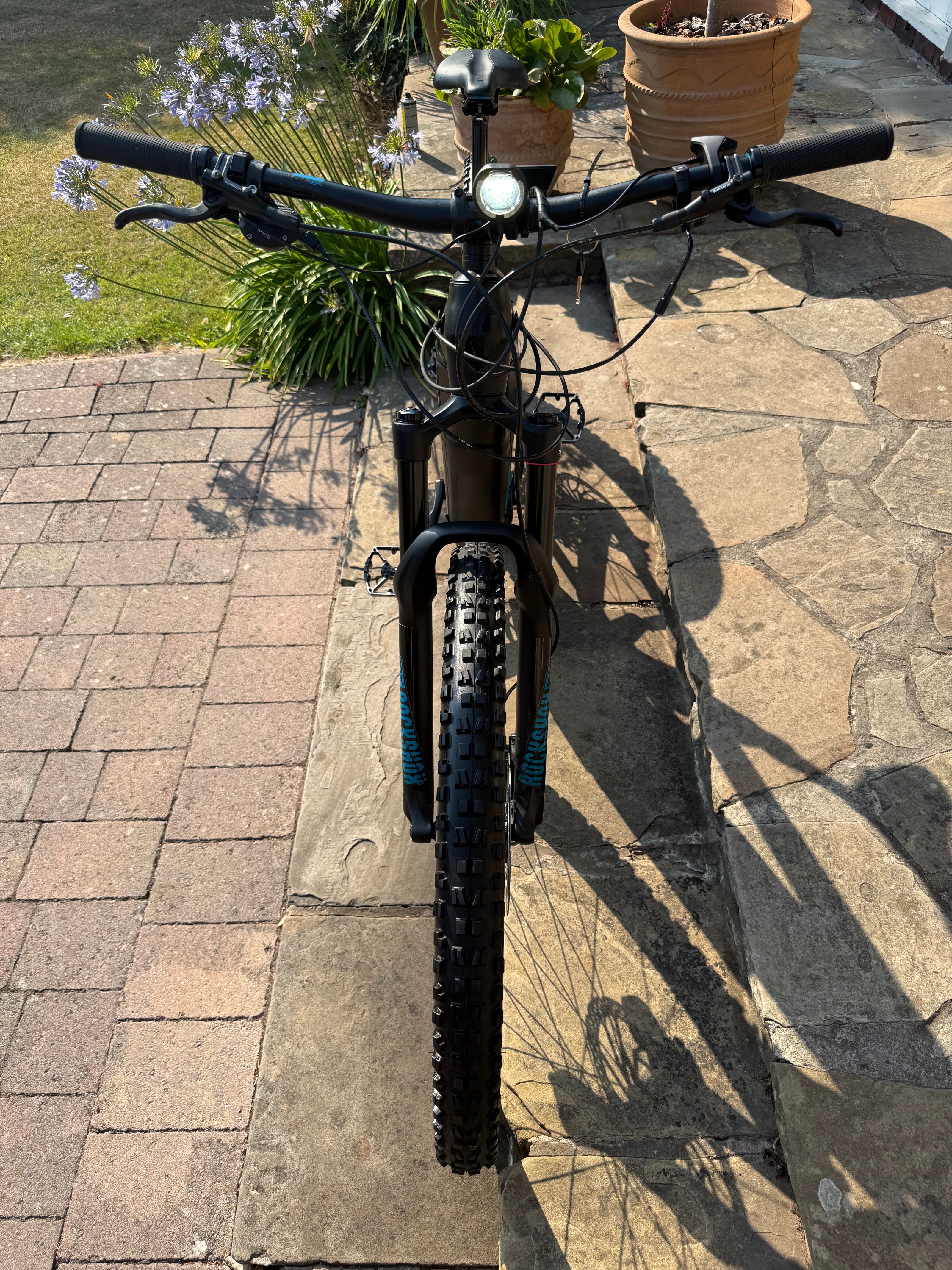 Cube Stereo Hybrid 140 HPC Race 625 Carbon Full Suspension e-MTB – Medium – Excellent Condition