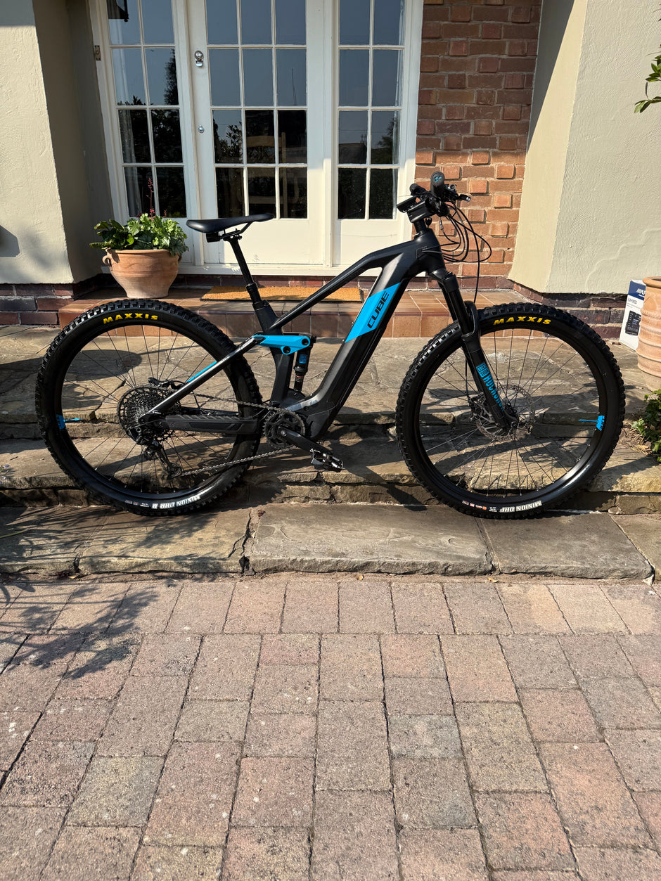 Cube Stereo Hybrid 140 HPC Race 625 Carbon Full Suspension e-MTB – Medium – Excellent Condition