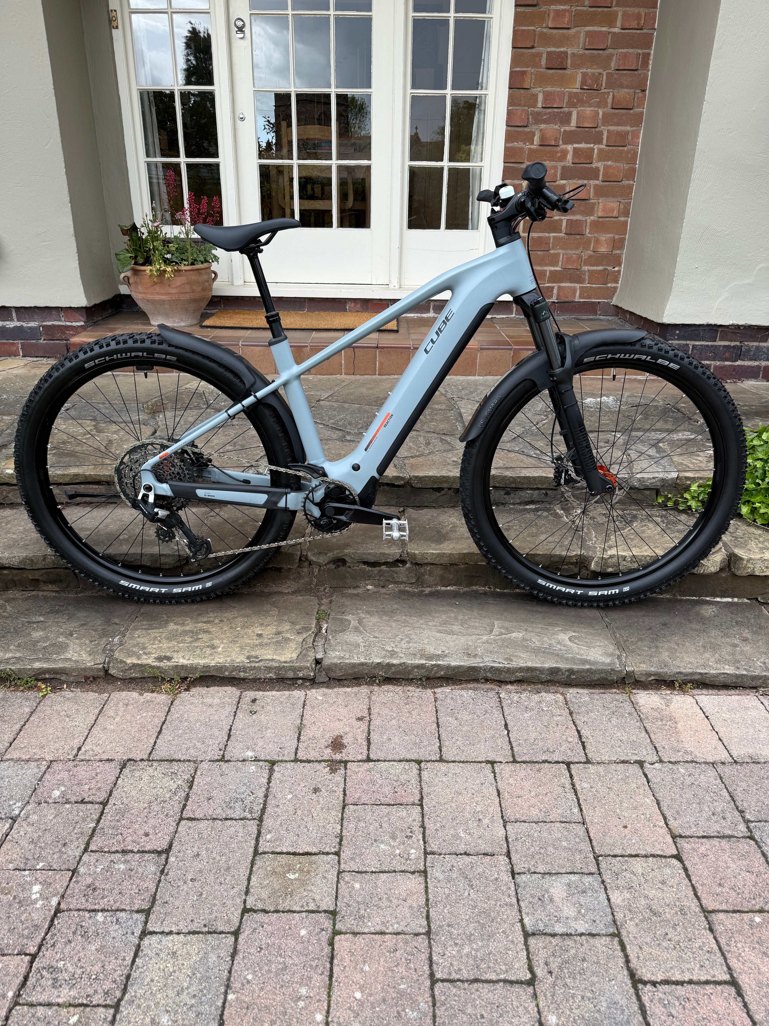 2026 Cube reaction hybrid race 800wh  Large