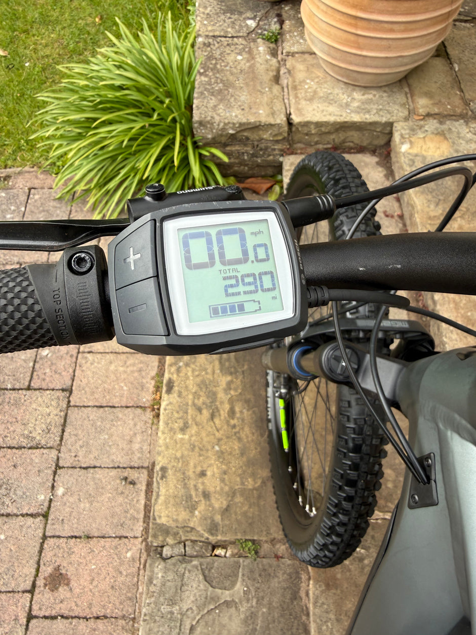 2022 Cube Reaction Pro 625WH Large Electric mountain bike 290 miles