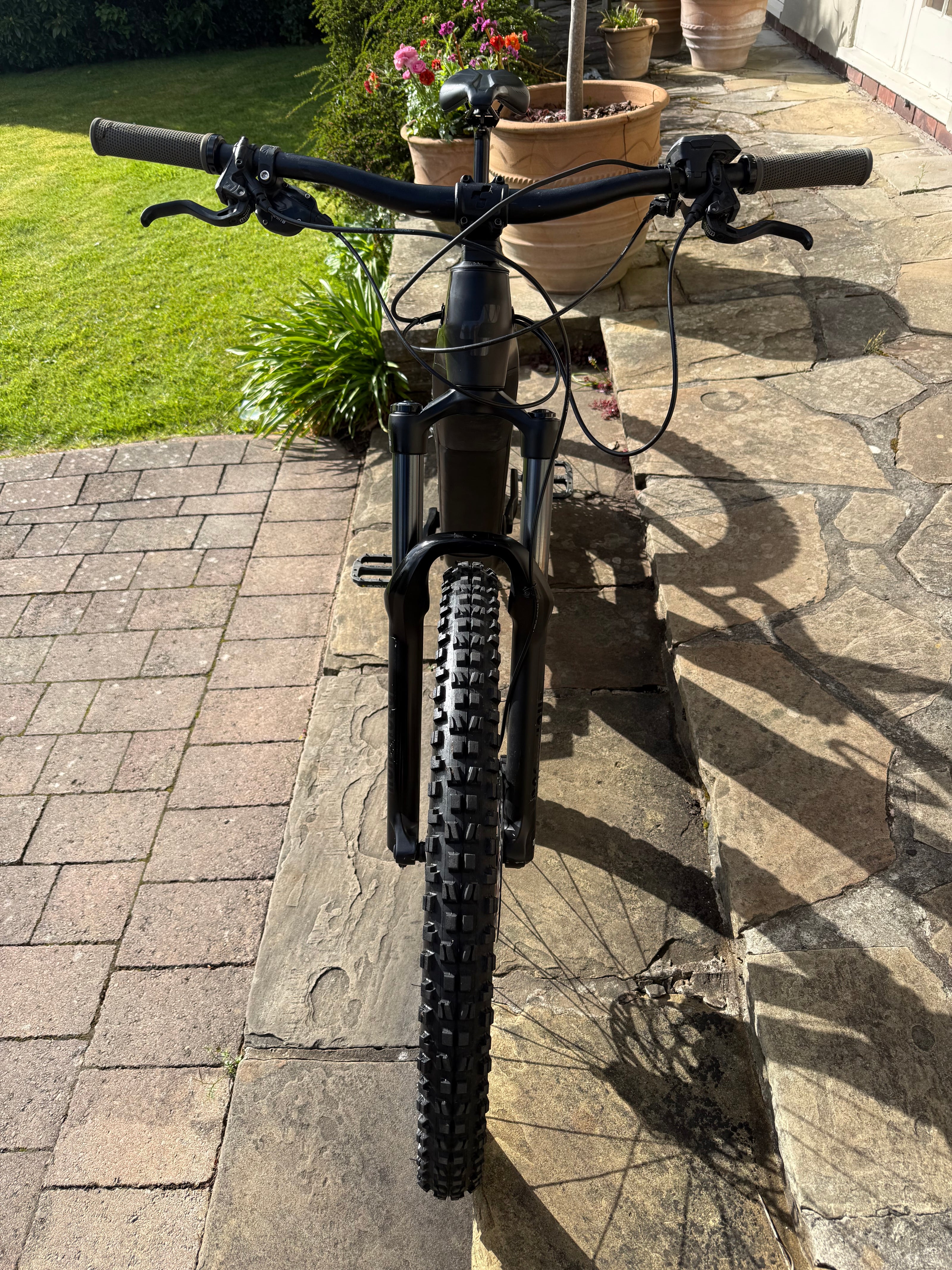 Cube Stereo Hybrid 160 HPC Race 625 Carbon Medium Electric Bike 430 Miles