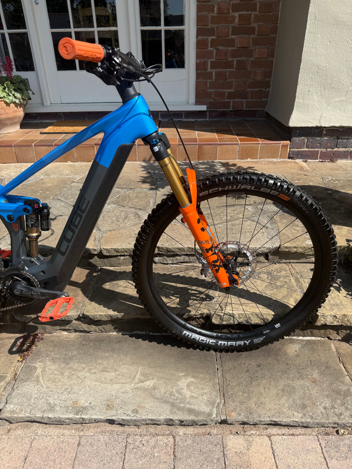Cube stereo 140 Action Team 2023 Medium 460 miles