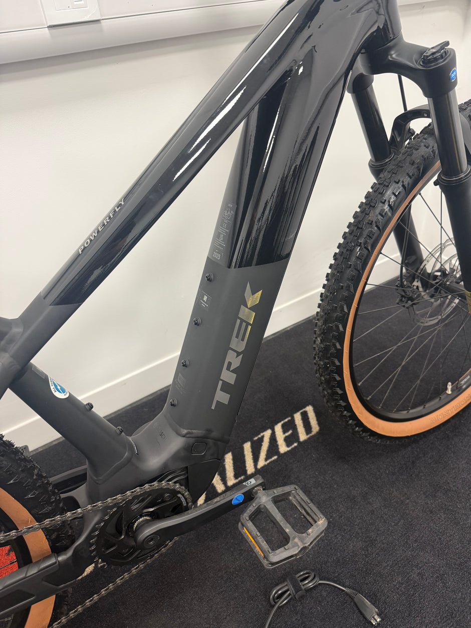 Trek Powerfly 4 2026 Medium 14 miles!