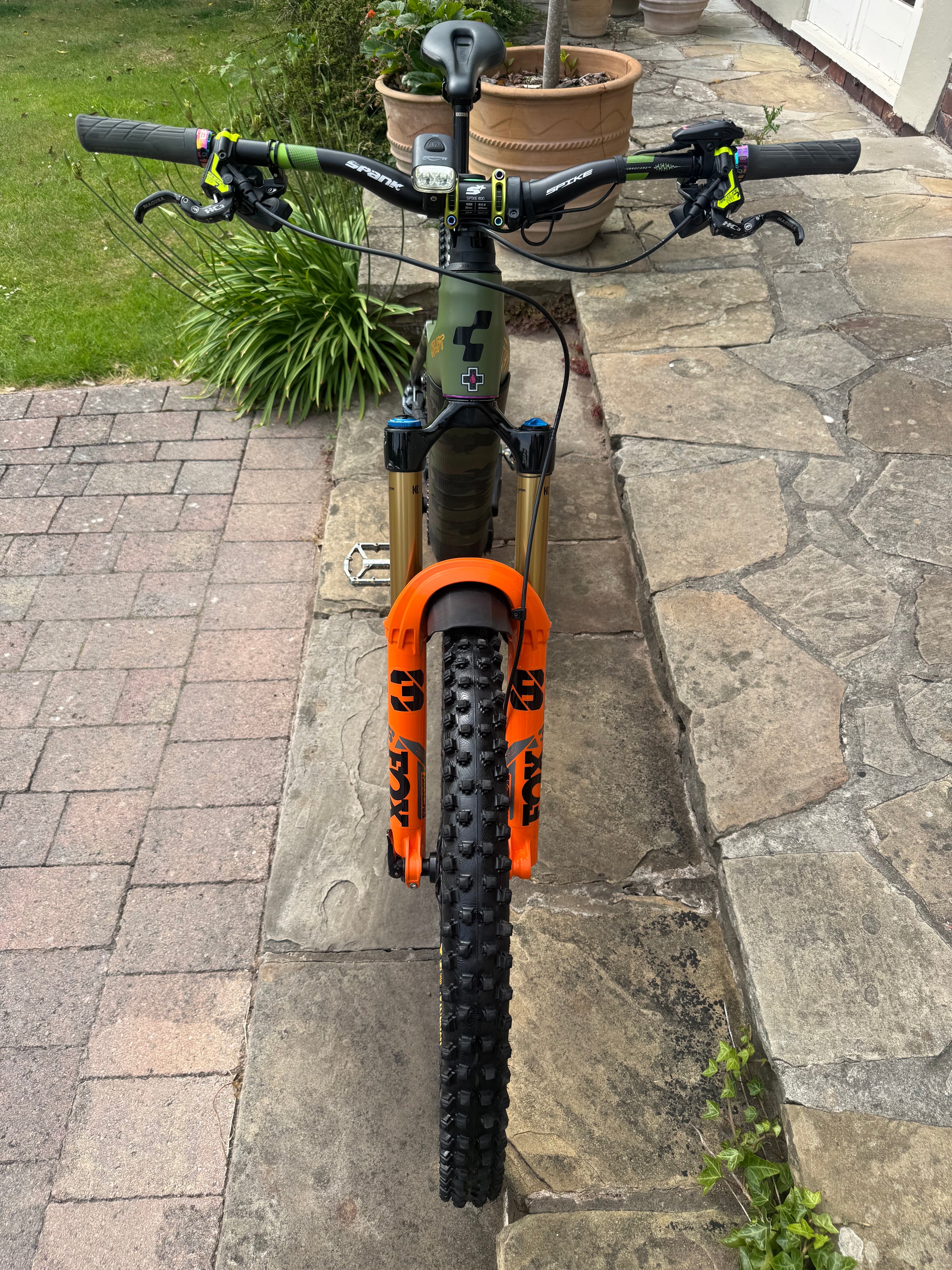 Cube Stereo Hybrid 160 HPC 750wh Medium EMTB UPGRADED!