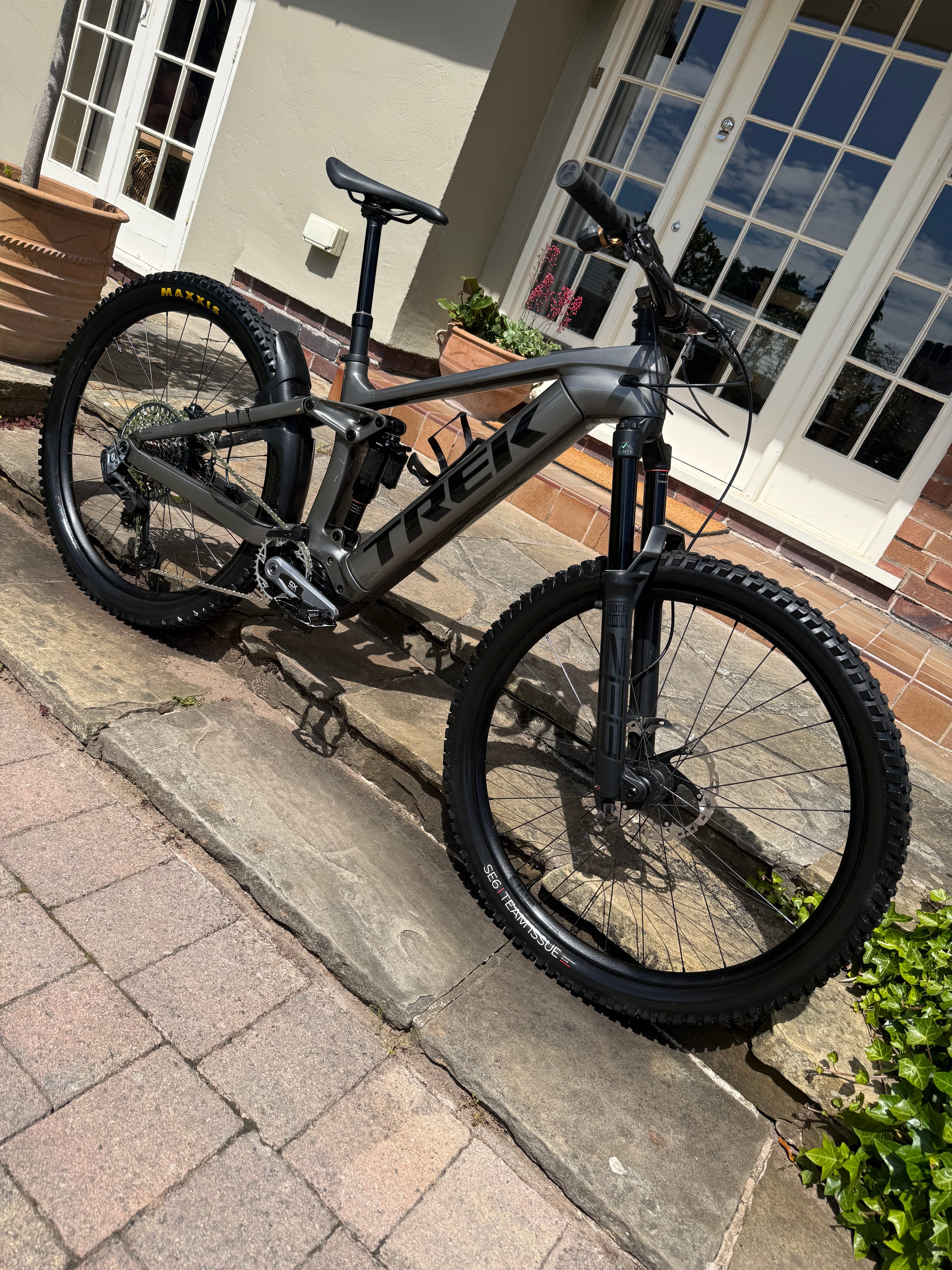 Trek Rail 9.8 AXS 750wh Smart system Medium electric mountain bike