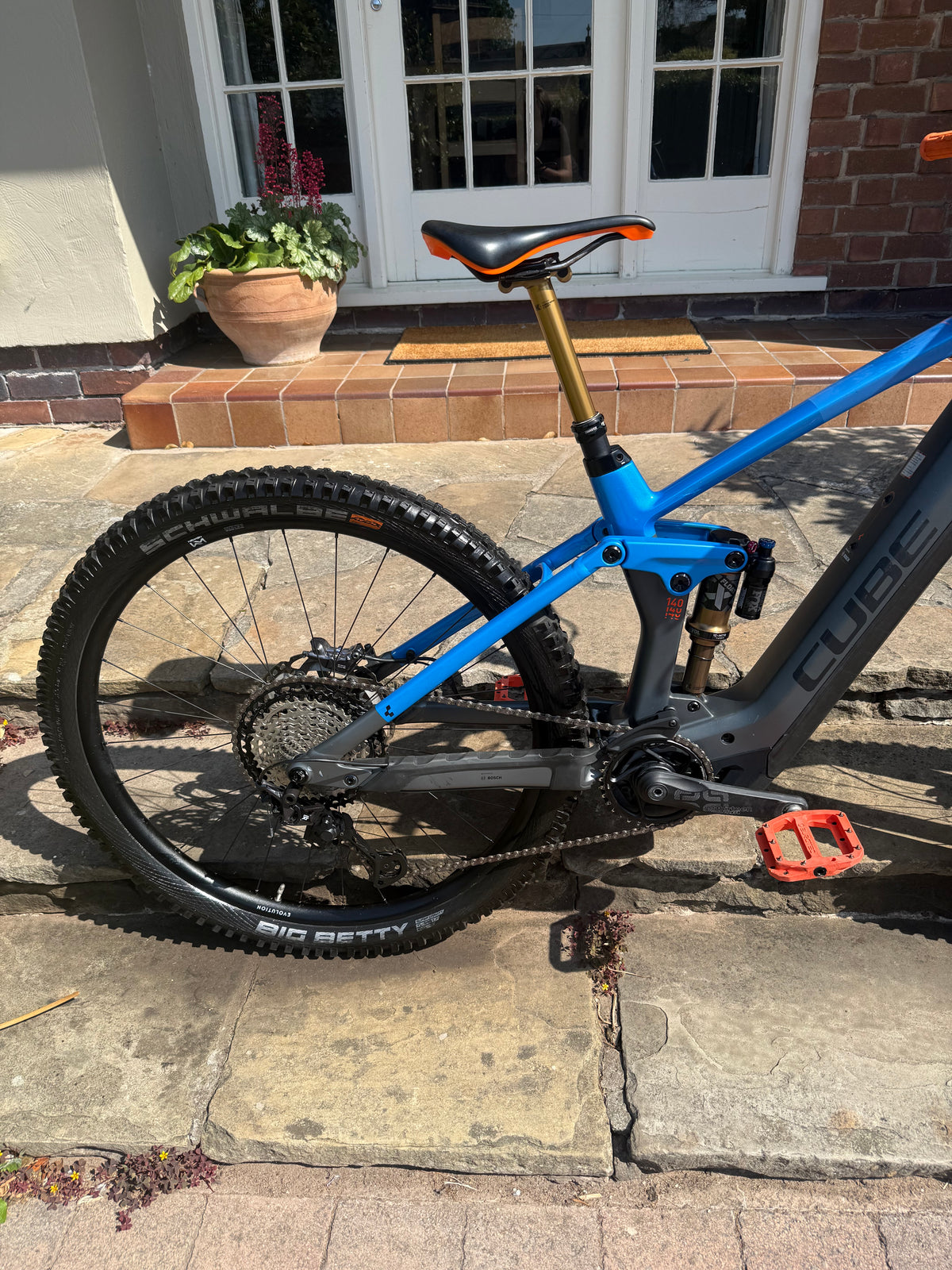 Cube stereo 140 Action Team 2023 Medium 460 miles