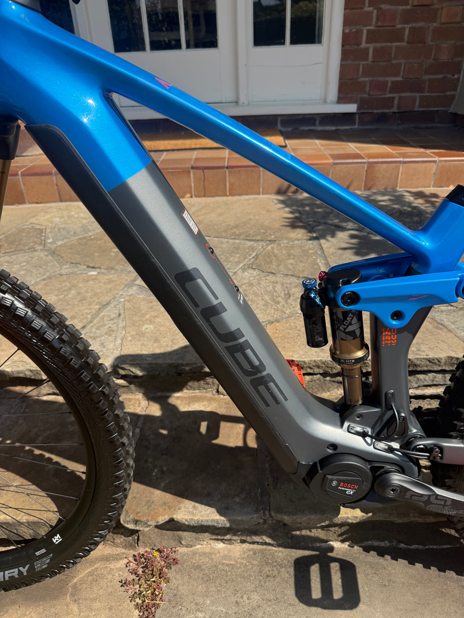 Cube stereo 140 Action Team 2023 Medium 460 miles