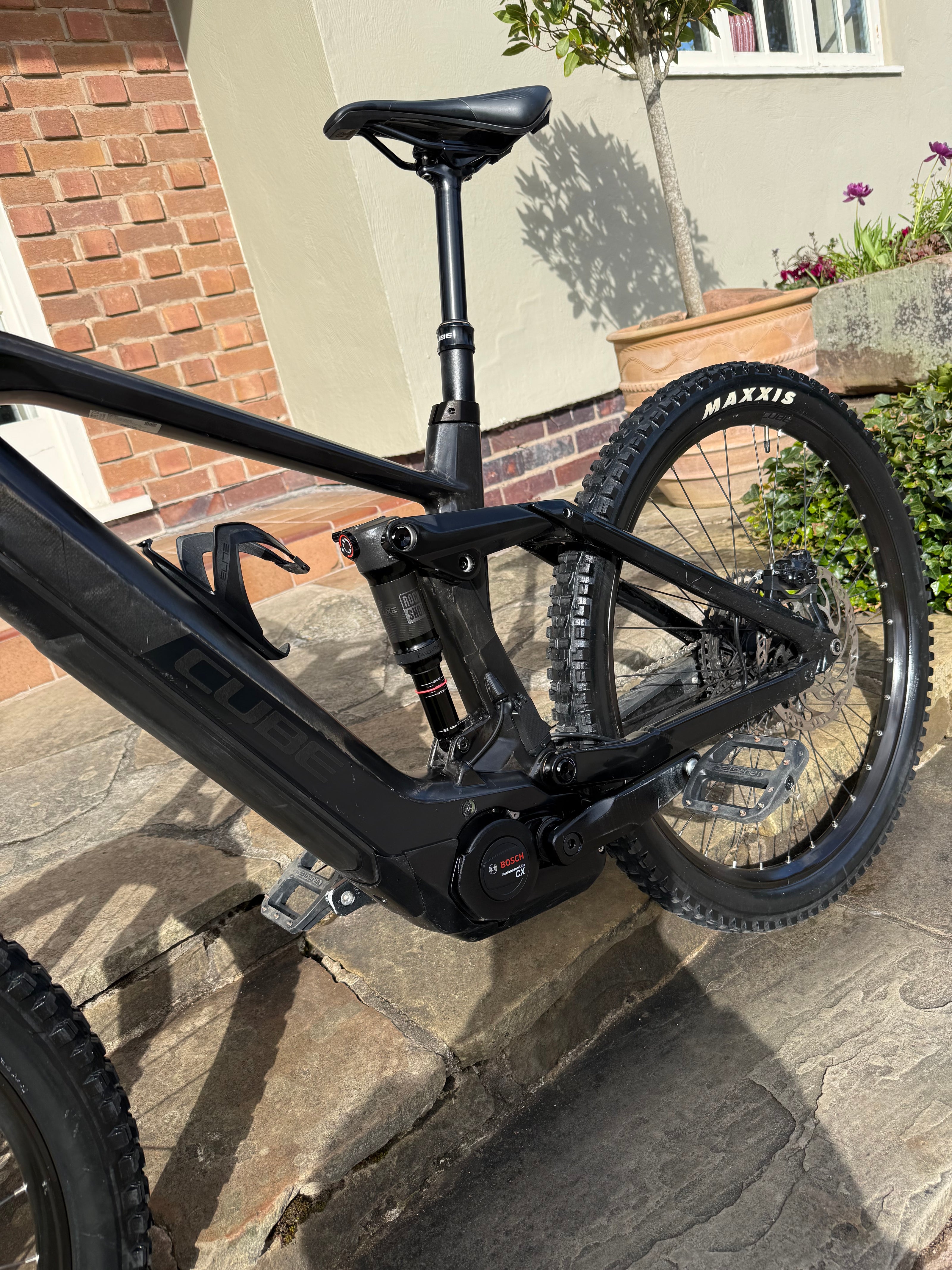 Cube Stereo Hybrid 160 HPC Race 625 Carbon Medium Electric Bike 430 Miles
