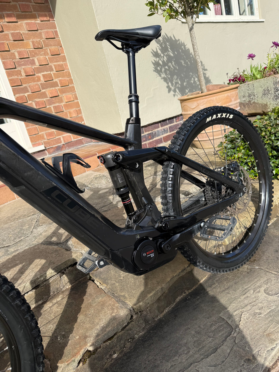 Cube Stereo Hybrid 160 HPC Race 625 Carbon Medium Electric Bike 430 Miles