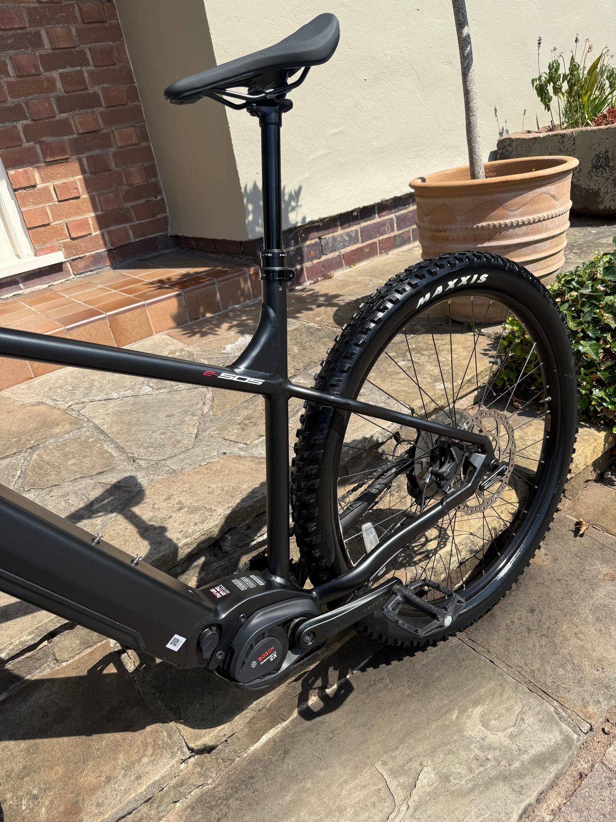 Whyte E505 Hardtail E bike XL 480 miles