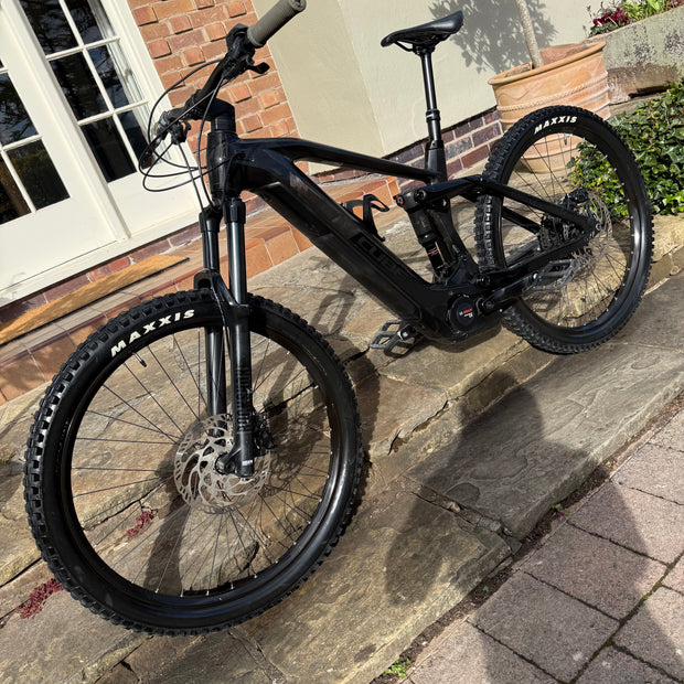 Cube Stereo Hybrid 160 HPC Race 625 Carbon Medium Electric Bike 430 Miles