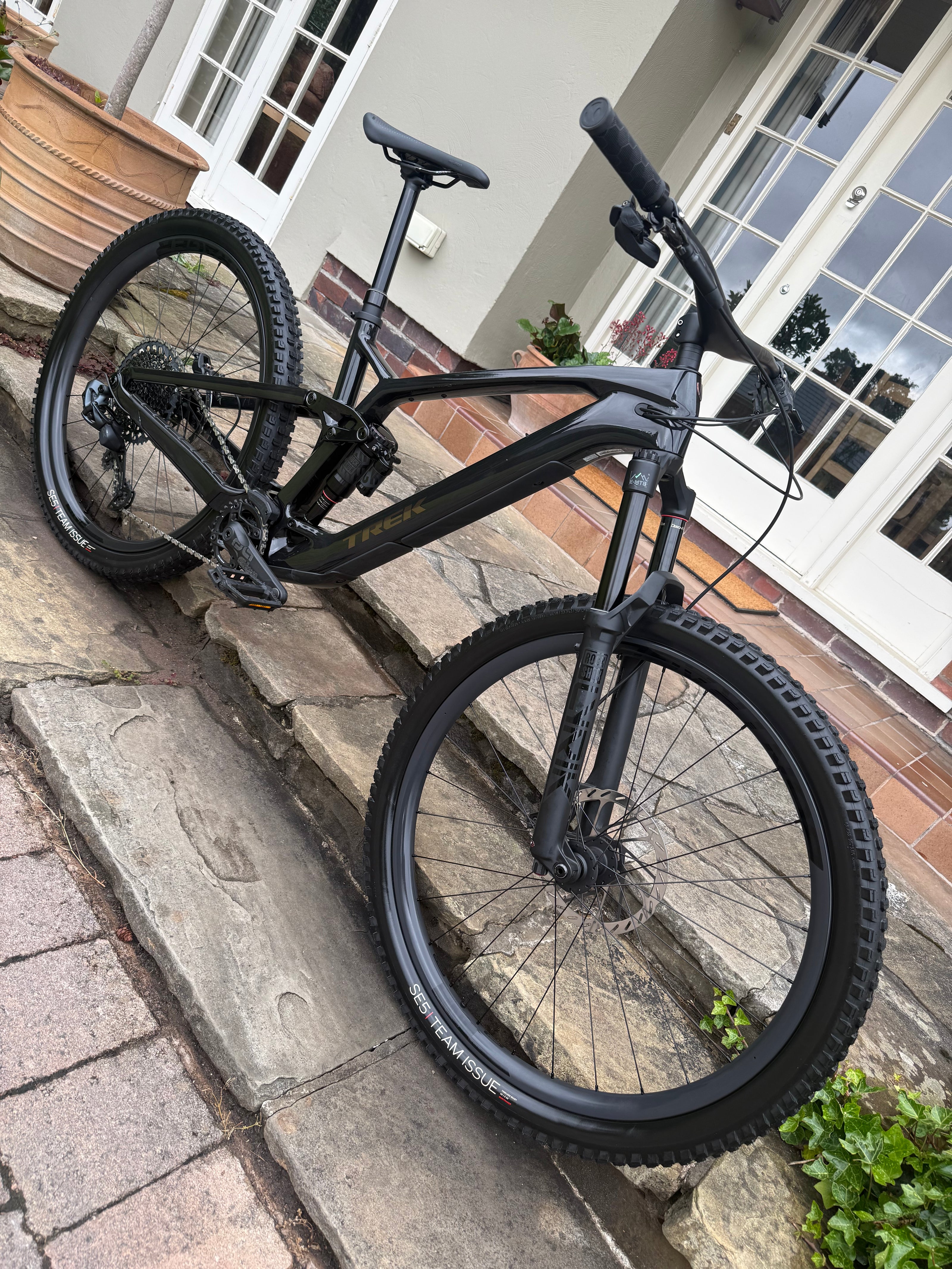 Trek Fuel Exe 9.8 GX AXS 2024 Large Electric Mountain Bike RRP £9,900!