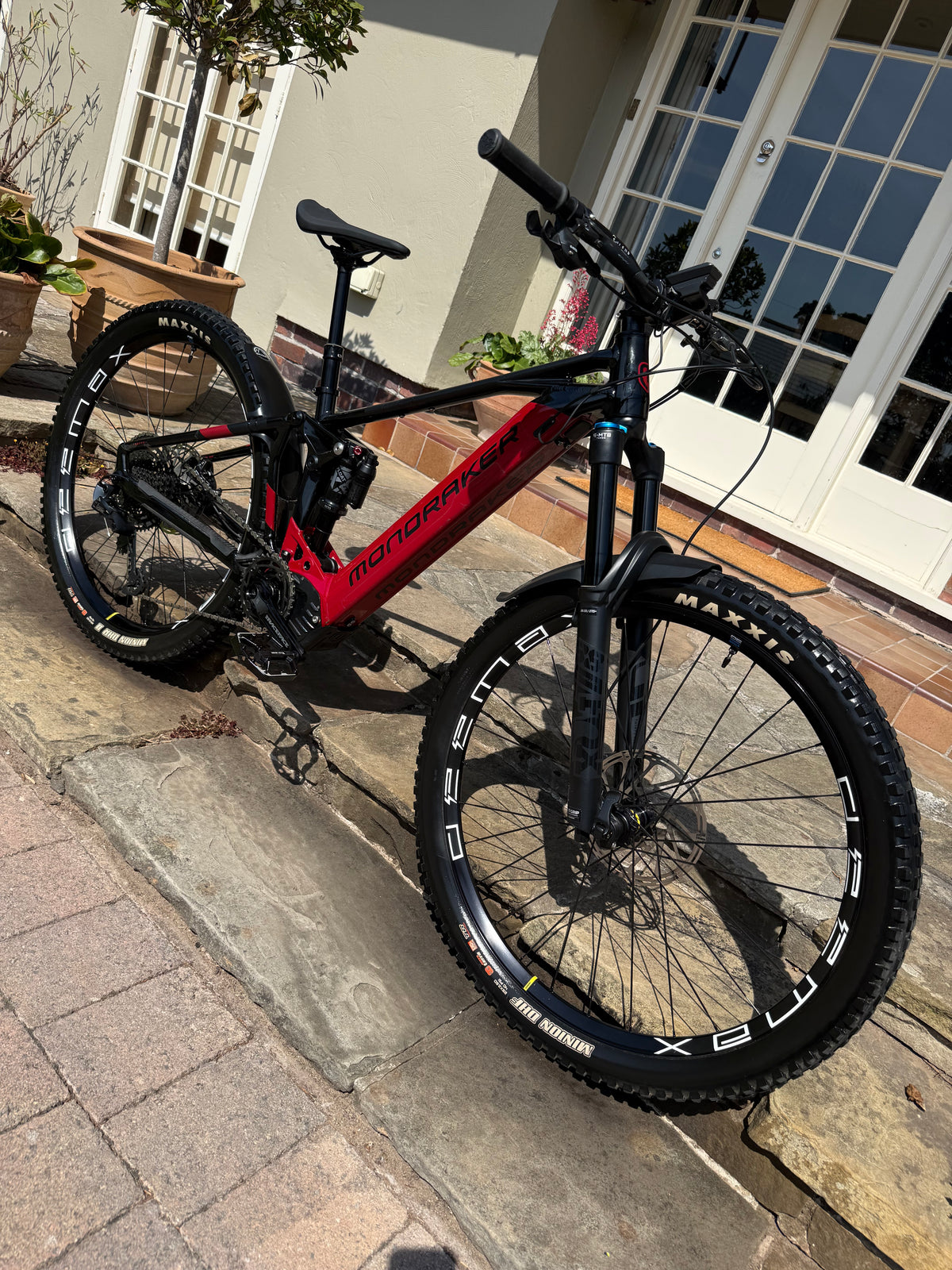 Mondraker Crafty R 2023 SMALL 415 miles