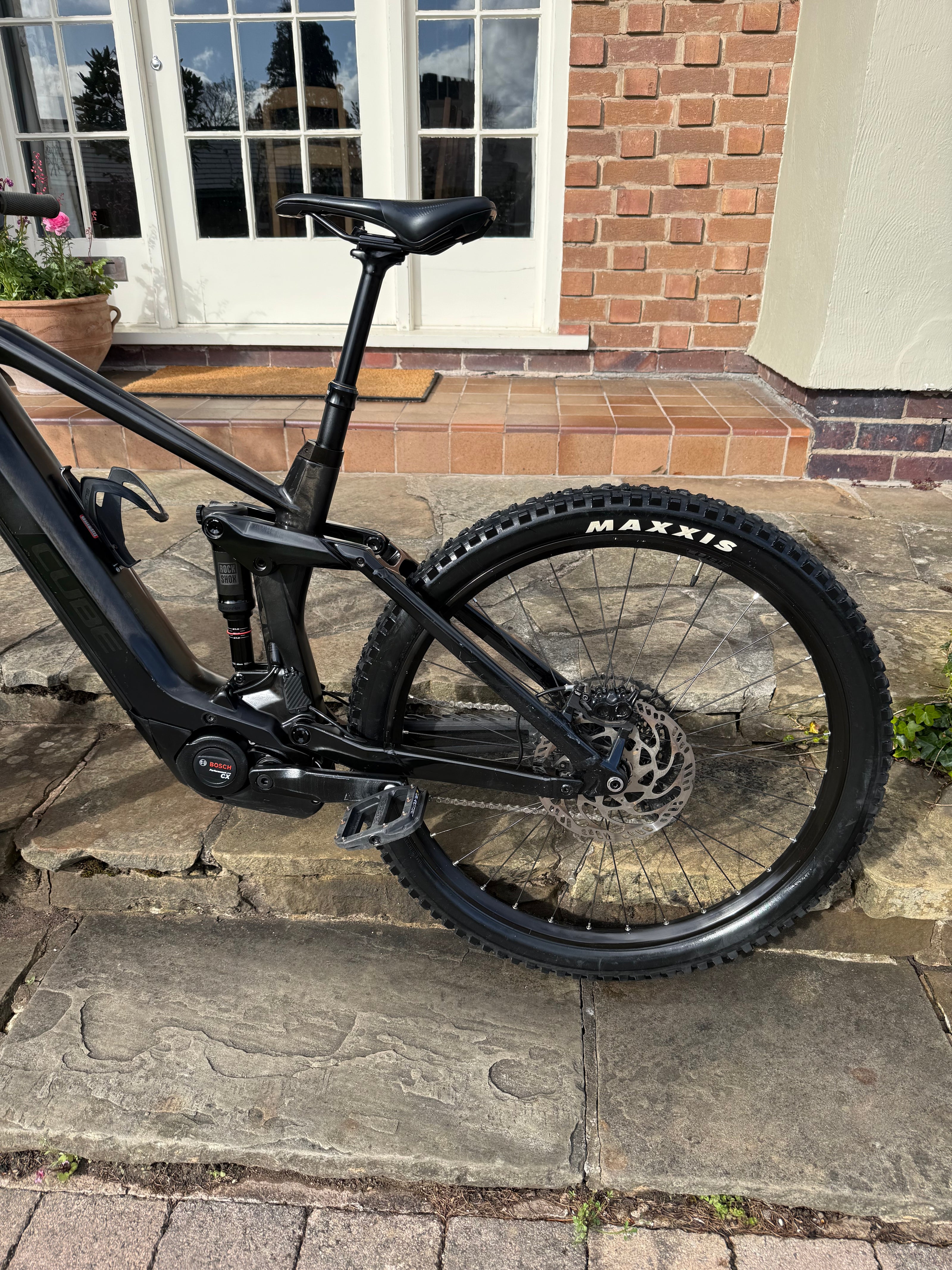 Cube Stereo Hybrid 160 HPC Race 625 Carbon Medium Electric Bike 430 Miles