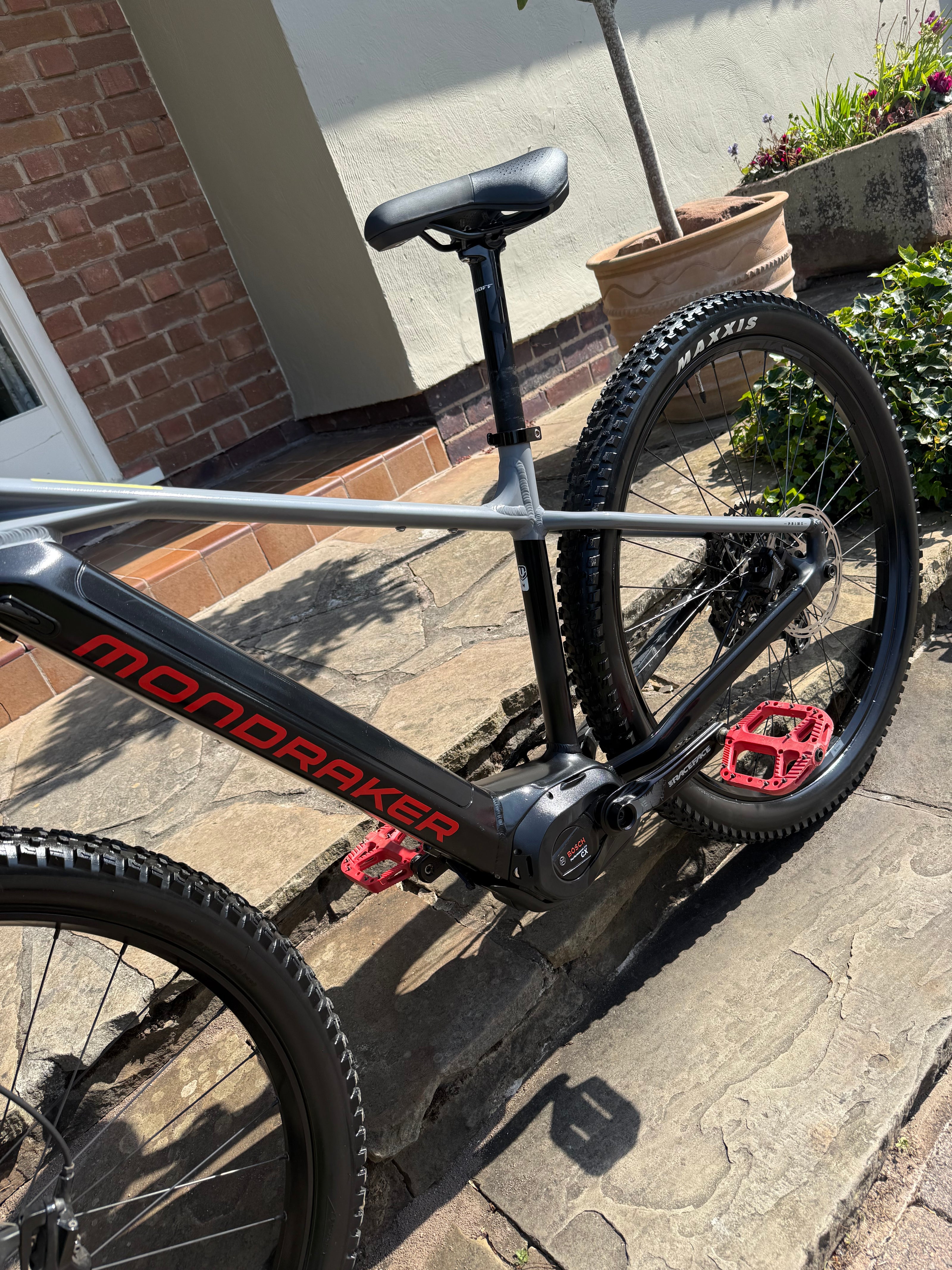 Mondraker Prime 29 Medium Electric Mountain Bike 300 Miles