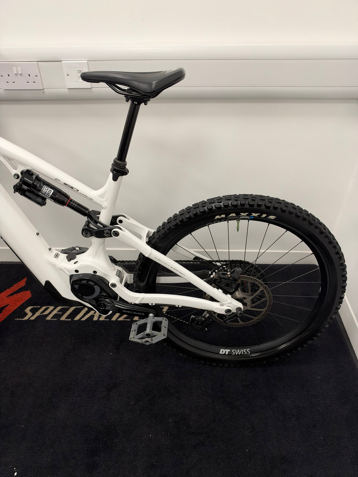 Whyte E-180 Works 2023 Large 200 miles