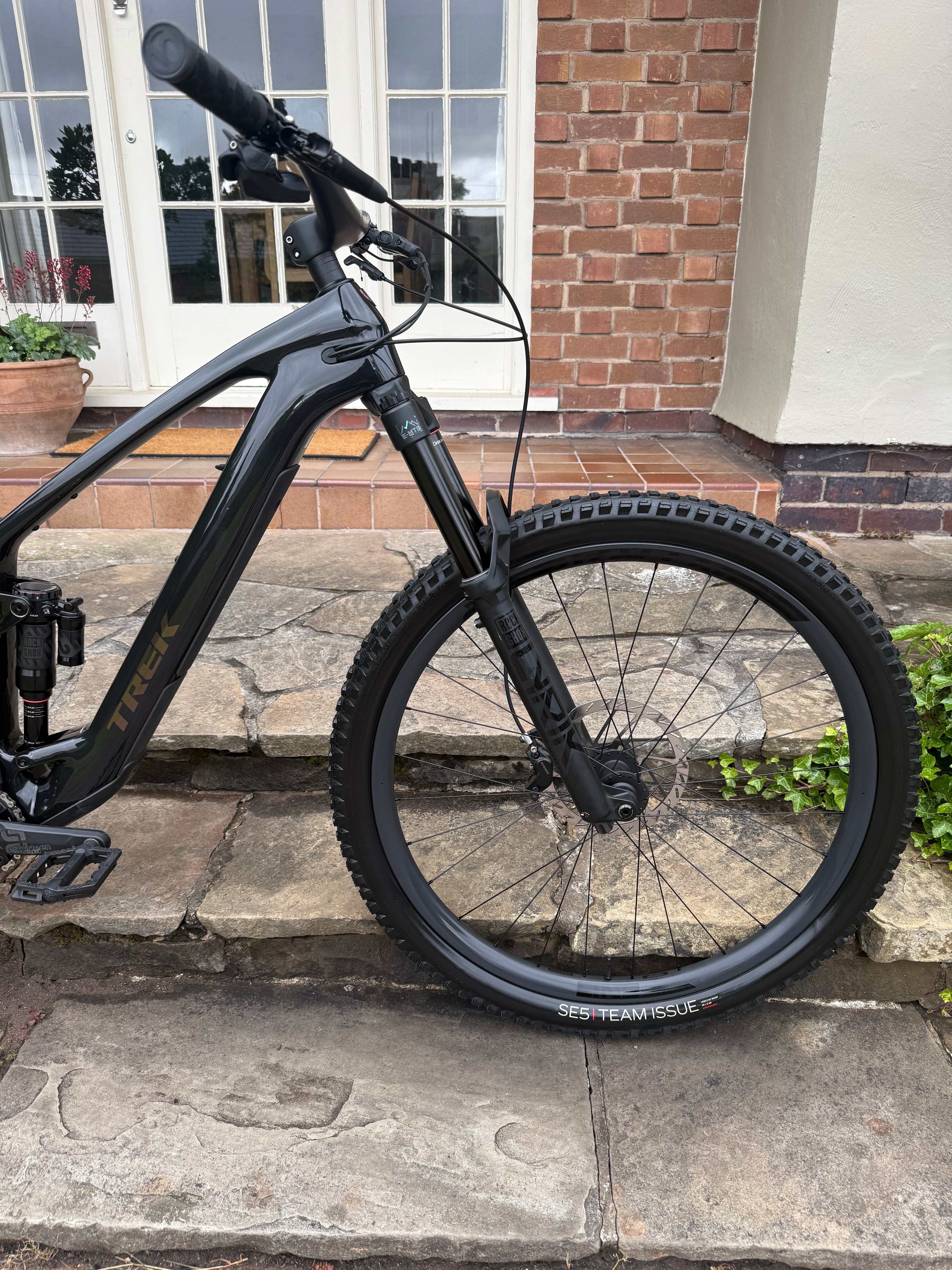 Trek Fuel Exe 9.8 GX AXS 2024 Large Electric Mountain Bike RRP £9,900!