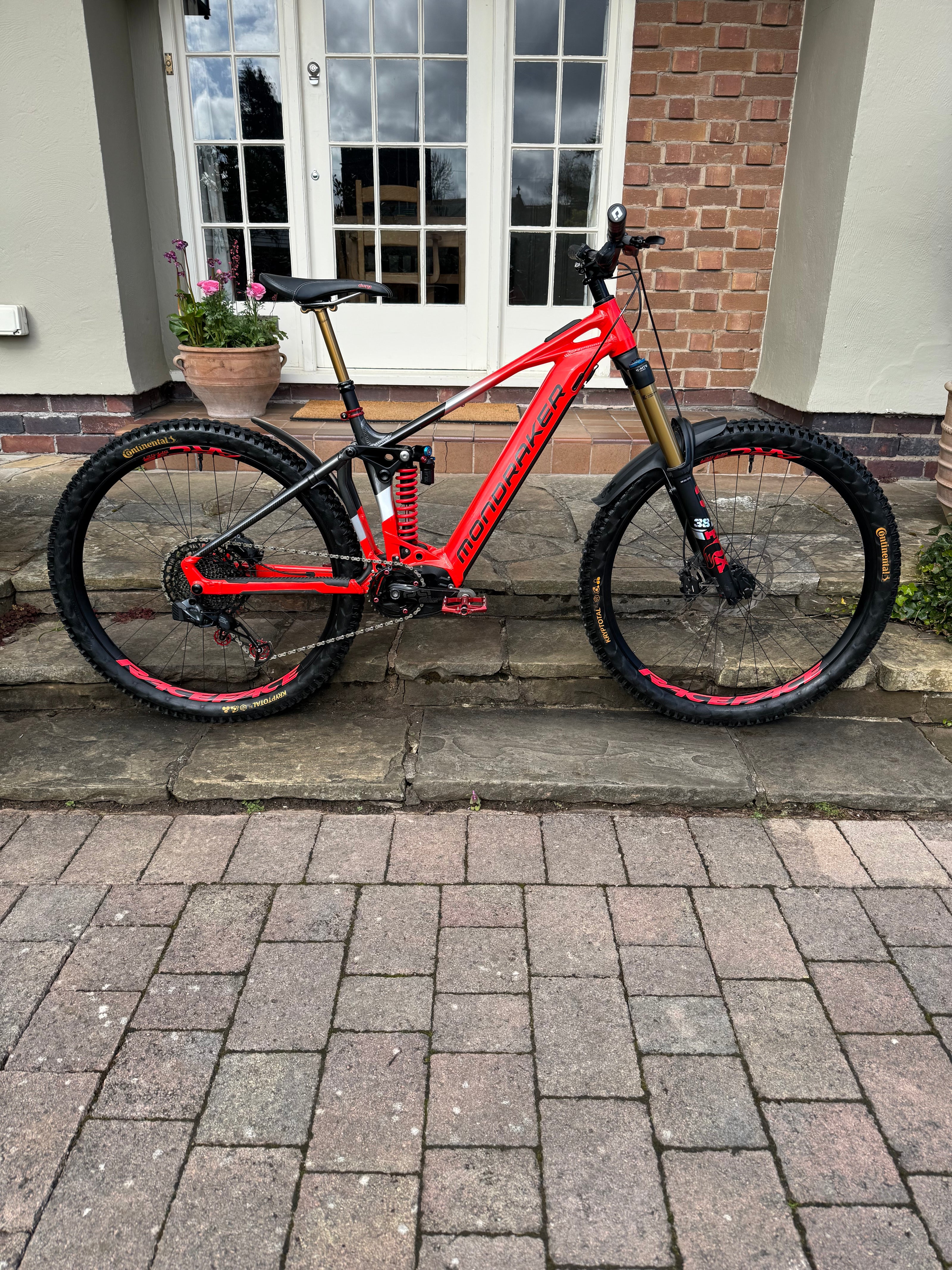Mondraker Level RR 750wh 2024 AXS Medium 180 Miles