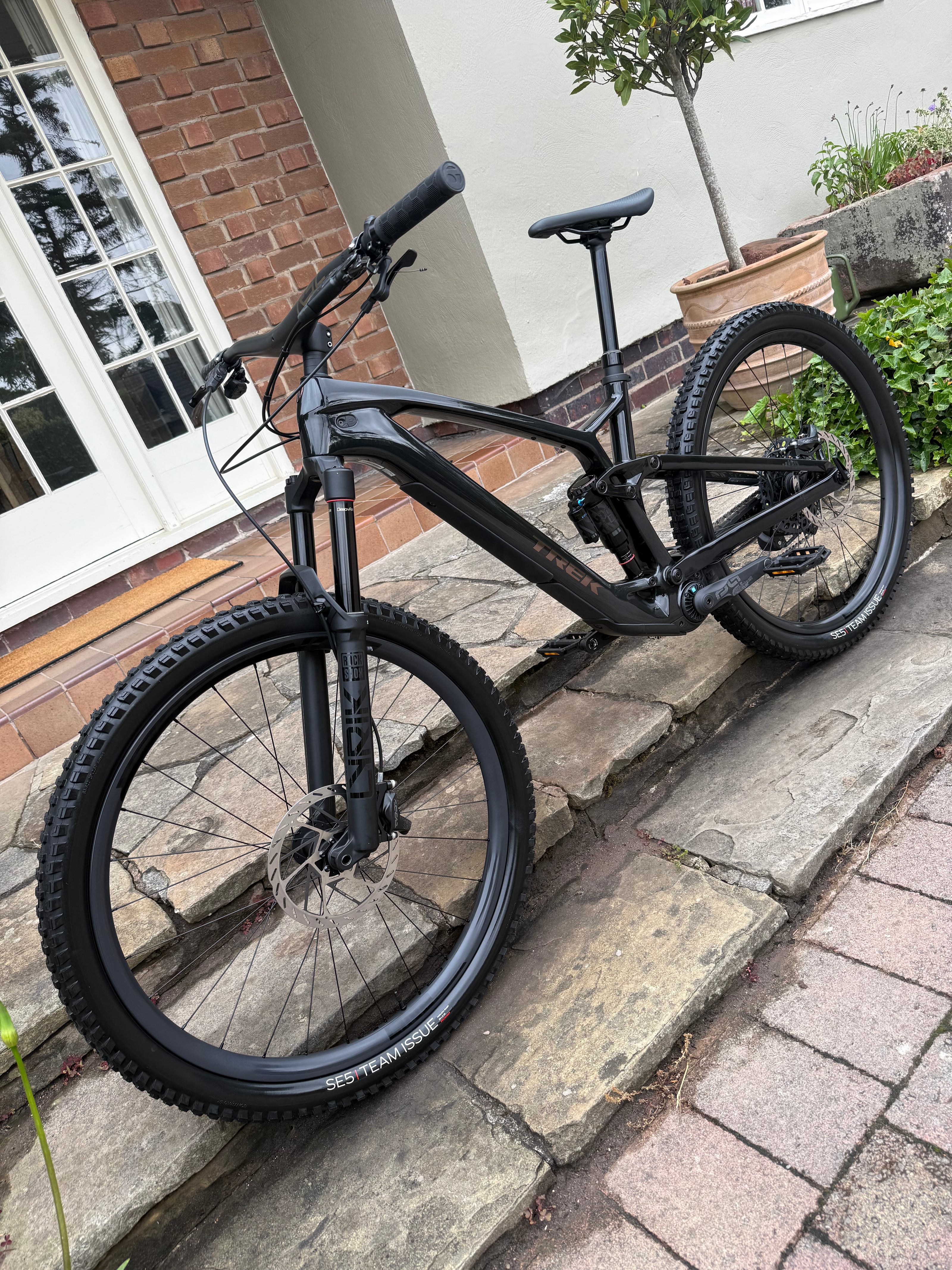Trek Fuel Exe 9.8 GX AXS 2024 Large Electric Mountain Bike RRP £9,900!