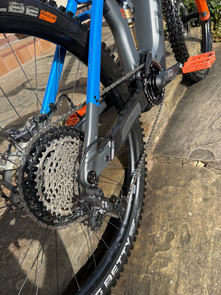 Cube Stereo Hybrid 160 HPC Action Team 750 2023 Medium 500 Miles