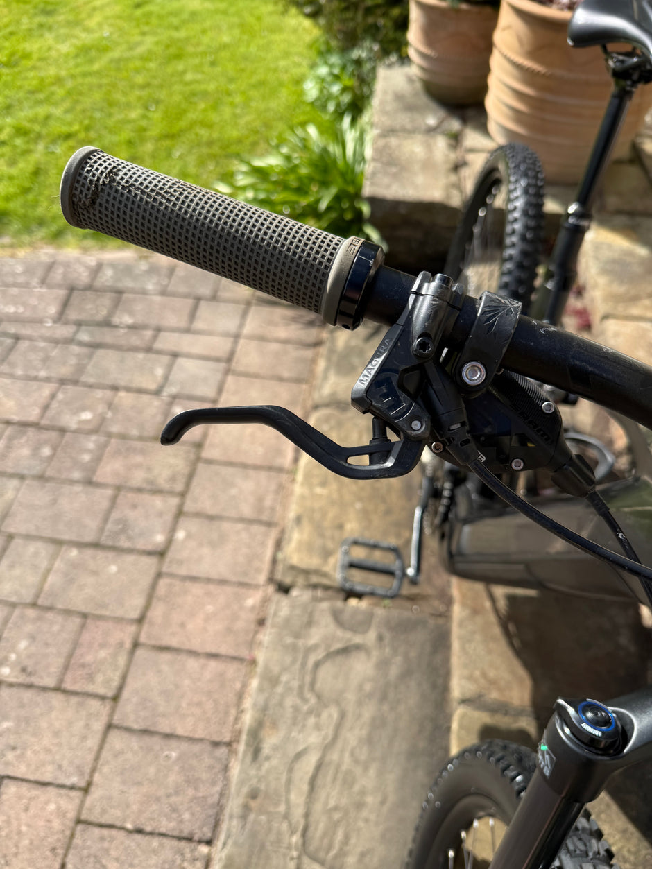 Cube Stereo Hybrid 160 HPC Race 625 Carbon Medium Electric Bike 430 Miles