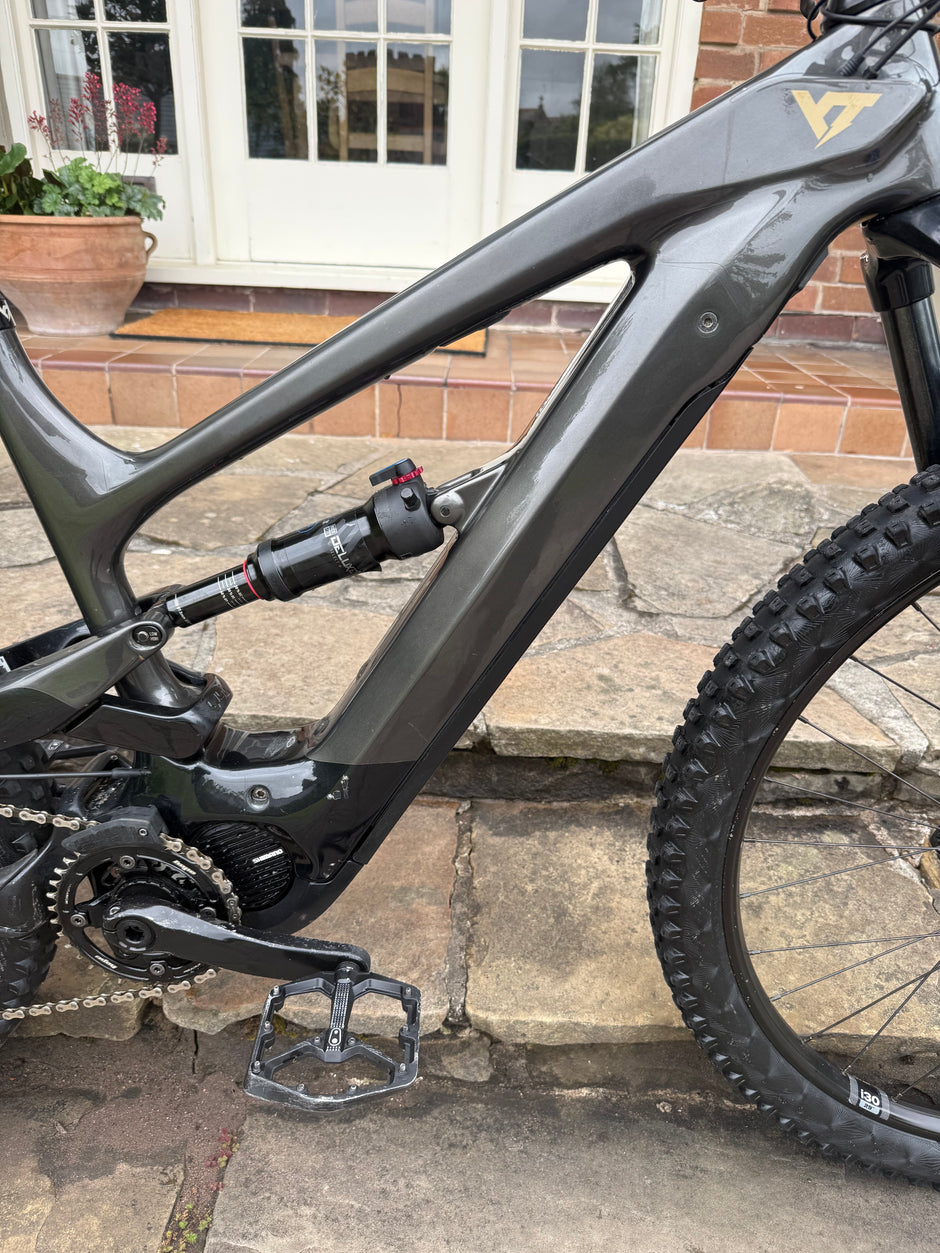 YT Decoy Elite Medium Electric mountain bike 400 miles