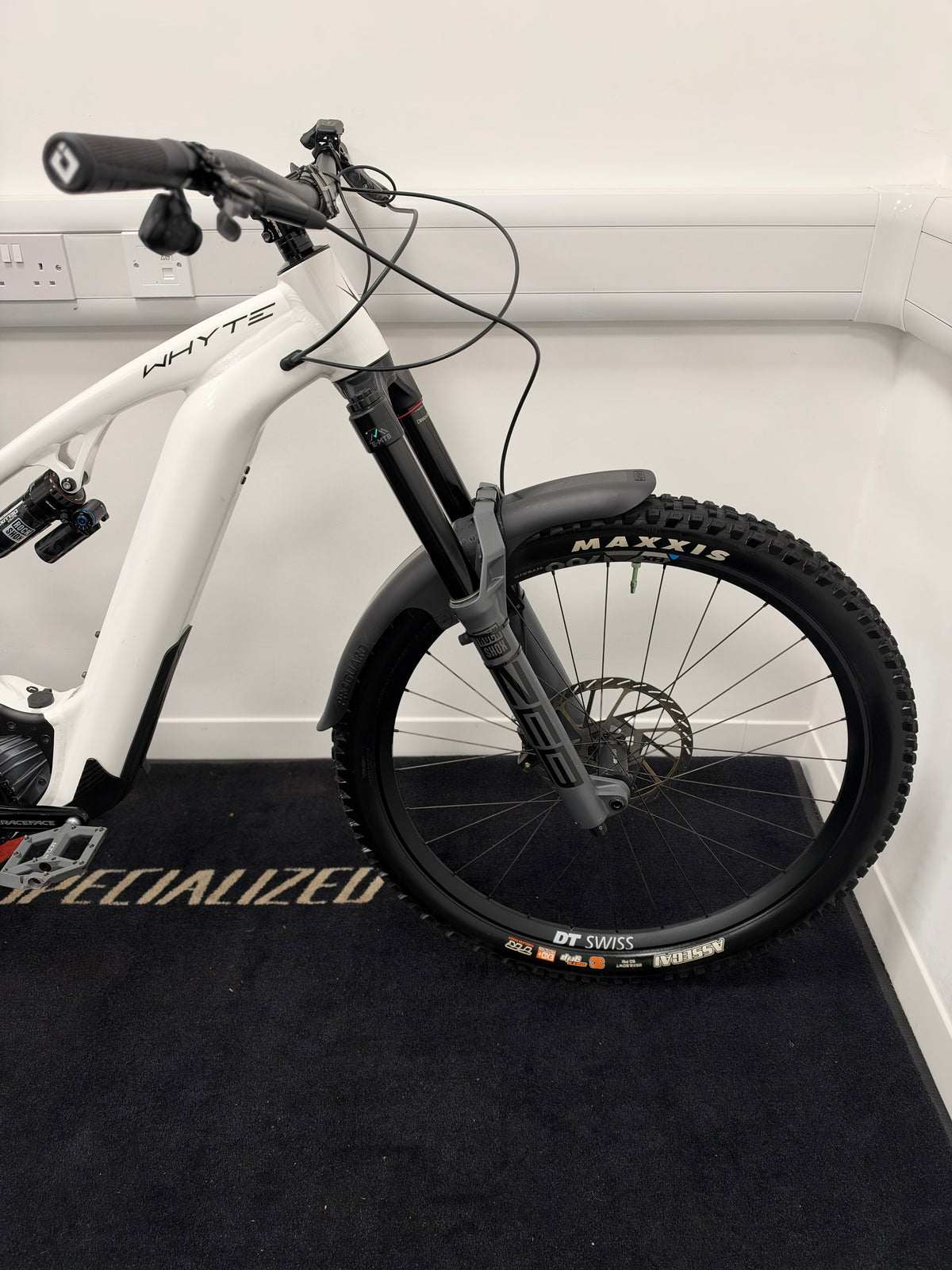 Whyte E-180 Works 2023 Large 200 miles