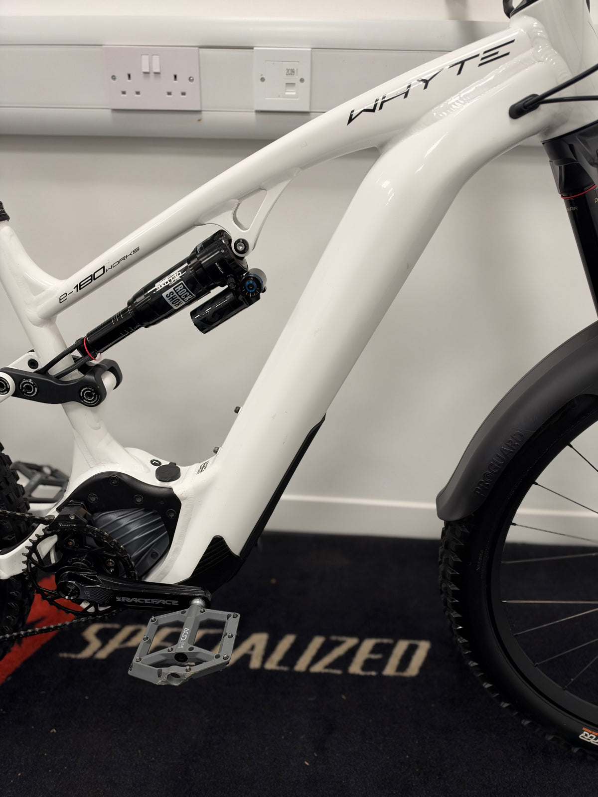 Whyte E-180 Works 2023 Large 200 miles