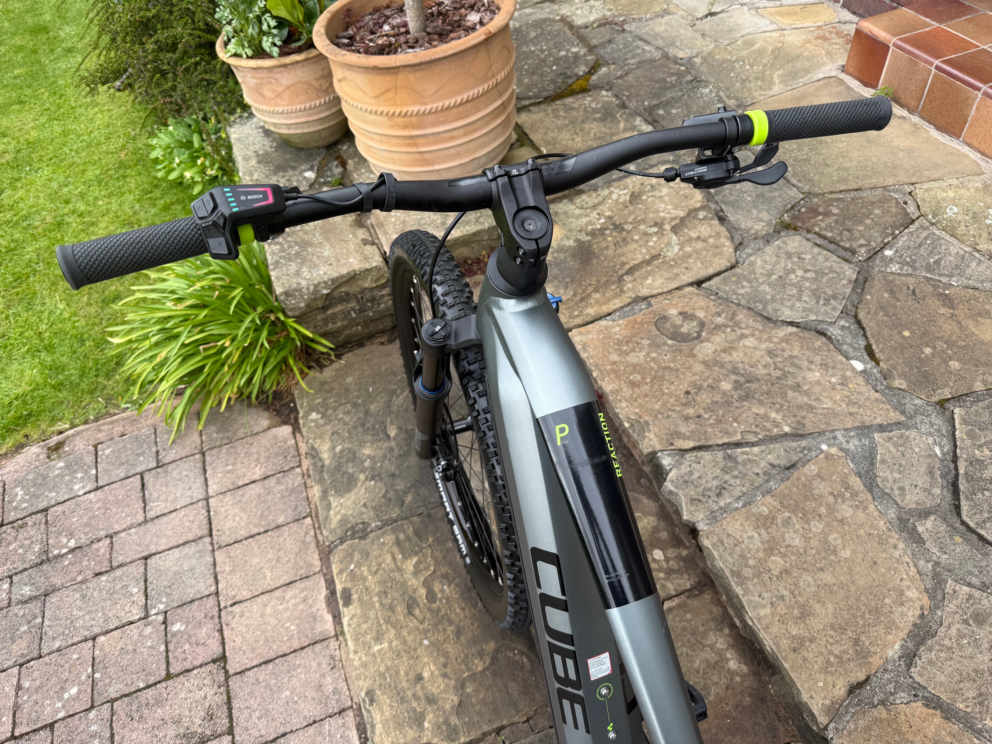 Cube Reaction Hybrid Pro 625 2023 Large 180 Miles